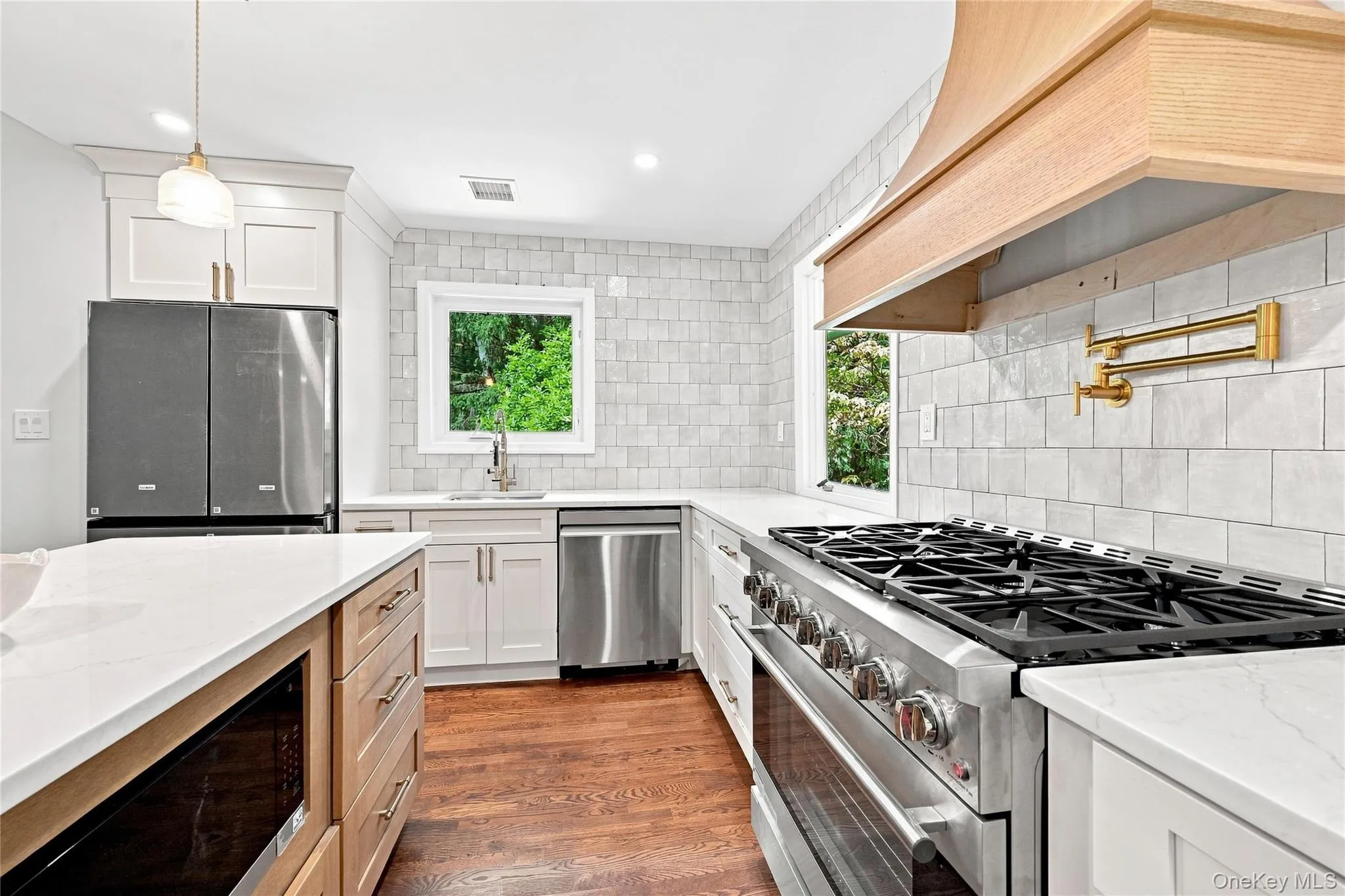 10 Moonedge Road, Huntington, NY, 4 Bedrooms Bedrooms, 9 Rooms Rooms,3 BathroomsBathrooms,Residential,For Rent,Moonedge,0,1046829 10 Moonedge Road, Huntington, NY, 4 Bedrooms Bedrooms, 9 Rooms Rooms,3 BathroomsBathrooms,Residential,For Rent,Moonedge,0,1046829