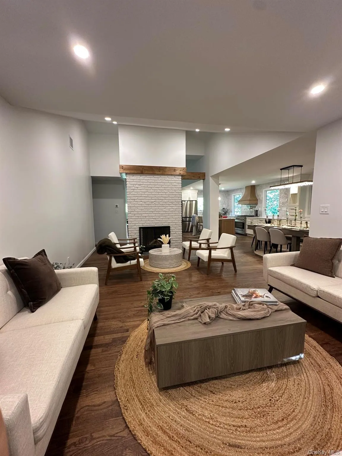 10 Moonedge Road, Huntington, NY, 4 Bedrooms Bedrooms, 9 Rooms Rooms,3 BathroomsBathrooms,Residential,For Rent,Moonedge,0,1046829 10 Moonedge Road, Huntington, NY, 4 Bedrooms Bedrooms, 9 Rooms Rooms,3 BathroomsBathrooms,Residential,For Rent,Moonedge,0,1046829
