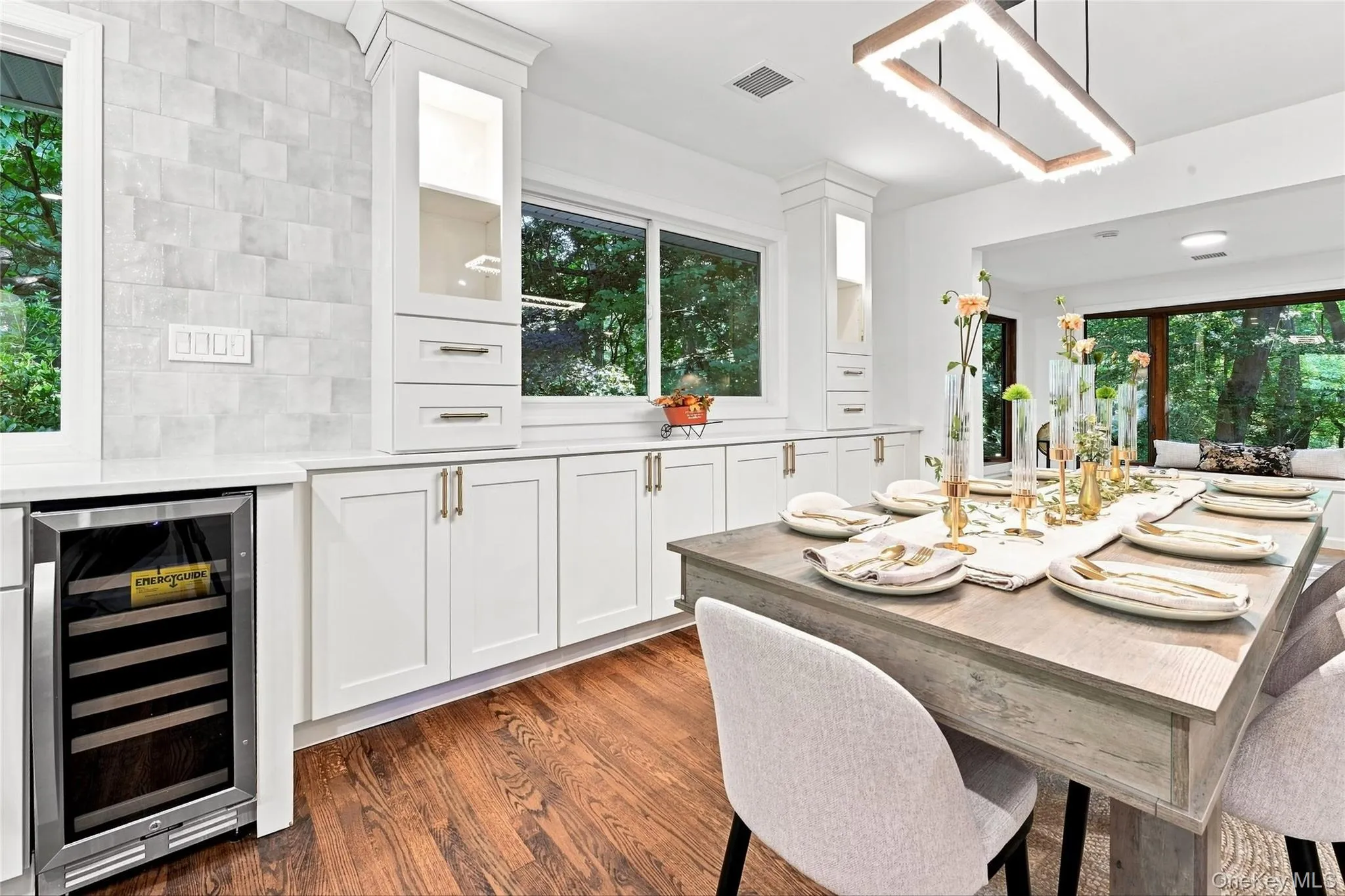 10 Moonedge Road, Huntington, NY, 4 Bedrooms Bedrooms, 9 Rooms Rooms,3 BathroomsBathrooms,Residential,For Rent,Moonedge,0,1046829 10 Moonedge Road, Huntington, NY, 4 Bedrooms Bedrooms, 9 Rooms Rooms,3 BathroomsBathrooms,Residential,For Rent,Moonedge,0,1046829