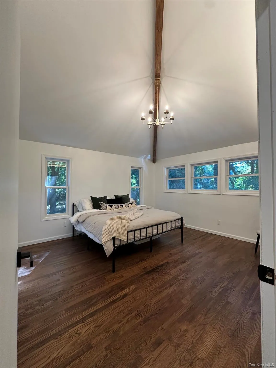 10 Moonedge Road, Huntington, NY, 4 Bedrooms Bedrooms, 9 Rooms Rooms,3 BathroomsBathrooms,Residential,For Rent,Moonedge,0,1046829 10 Moonedge Road, Huntington, NY, 4 Bedrooms Bedrooms, 9 Rooms Rooms,3 BathroomsBathrooms,Residential,For Rent,Moonedge,0,1046829