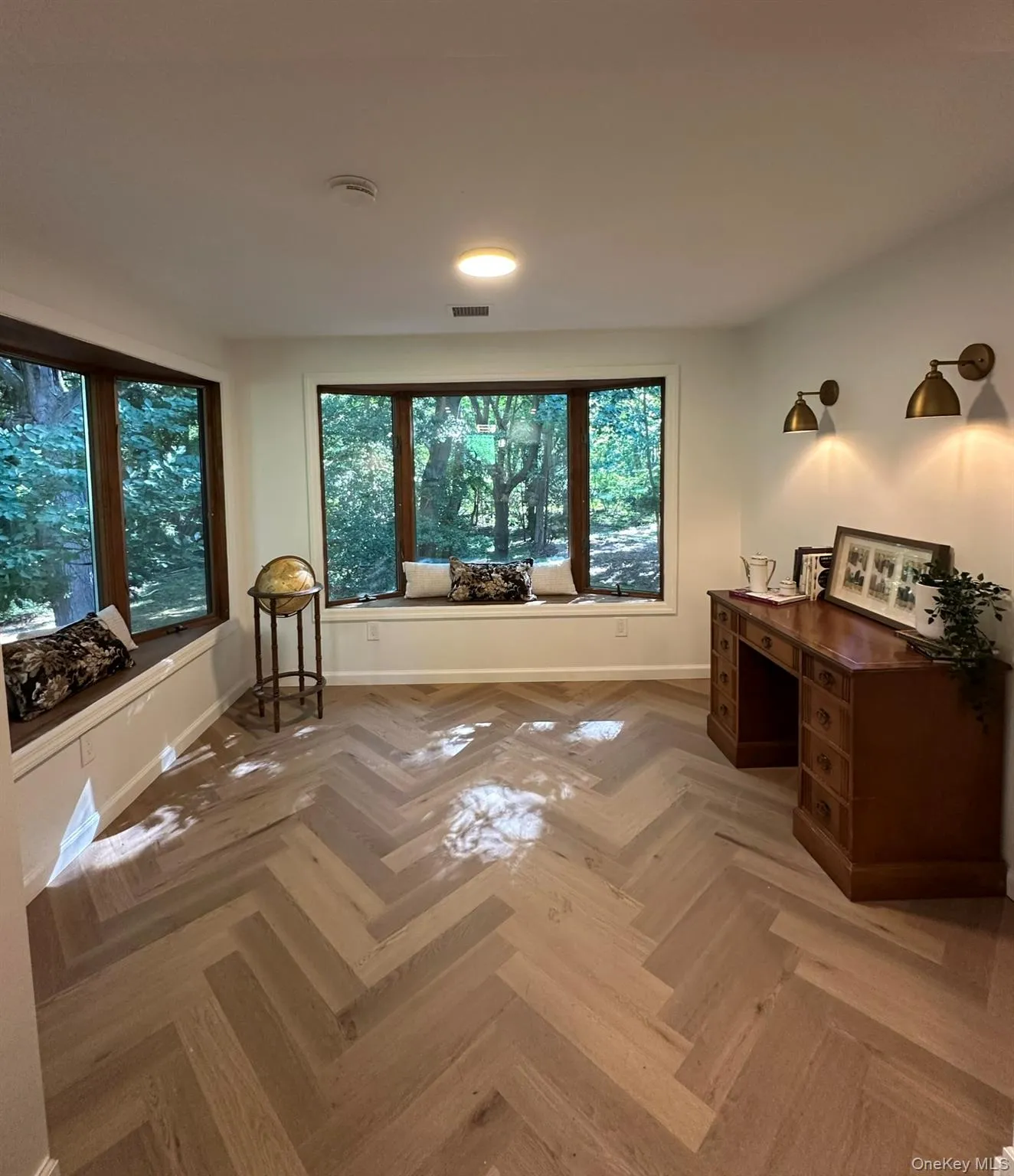 10 Moonedge Road, Huntington, NY, 4 Bedrooms Bedrooms, 9 Rooms Rooms,3 BathroomsBathrooms,Residential,For Rent,Moonedge,0,1046829 10 Moonedge Road, Huntington, NY, 4 Bedrooms Bedrooms, 9 Rooms Rooms,3 BathroomsBathrooms,Residential,For Rent,Moonedge,0,1046829