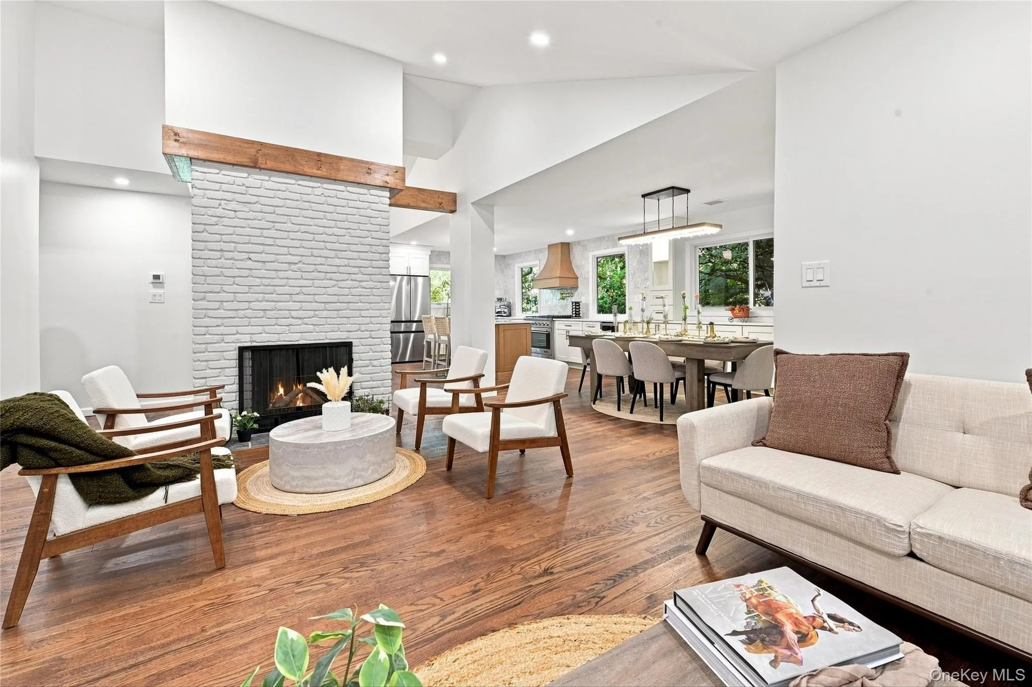 10 Moonedge Road, Huntington, NY, 4 Bedrooms Bedrooms, 9 Rooms Rooms,3 BathroomsBathrooms,Residential,For Rent,Moonedge,0,1046829 10 Moonedge Road, Huntington, NY, 4 Bedrooms Bedrooms, 9 Rooms Rooms,3 BathroomsBathrooms,Residential,For Rent,Moonedge,0,1046829