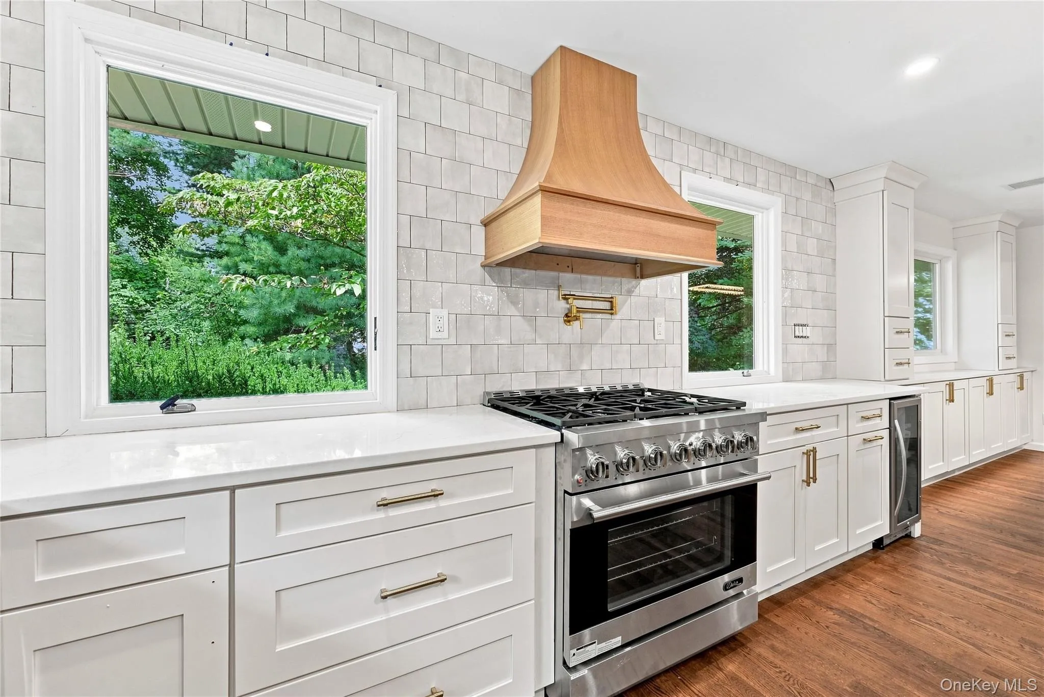 10 Moonedge Road, Huntington, NY, 4 Bedrooms Bedrooms, 9 Rooms Rooms,3 BathroomsBathrooms,Residential,For Rent,Moonedge,0,1046829 10 Moonedge Road, Huntington, NY, 4 Bedrooms Bedrooms, 9 Rooms Rooms,3 BathroomsBathrooms,Residential,For Rent,Moonedge,0,1046829