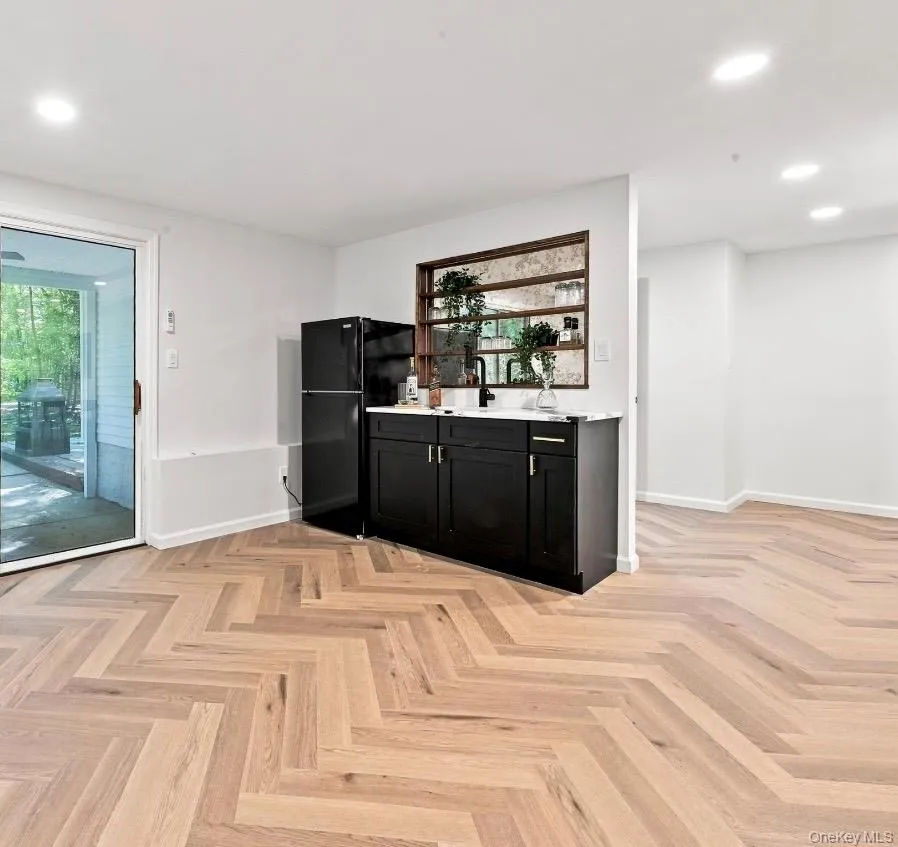 10 Moonedge Road, Huntington, NY, 4 Bedrooms Bedrooms, 9 Rooms Rooms,3 BathroomsBathrooms,Residential,For Rent,Moonedge,0,1046829 10 Moonedge Road, Huntington, NY, 4 Bedrooms Bedrooms, 9 Rooms Rooms,3 BathroomsBathrooms,Residential,For Rent,Moonedge,0,1046829