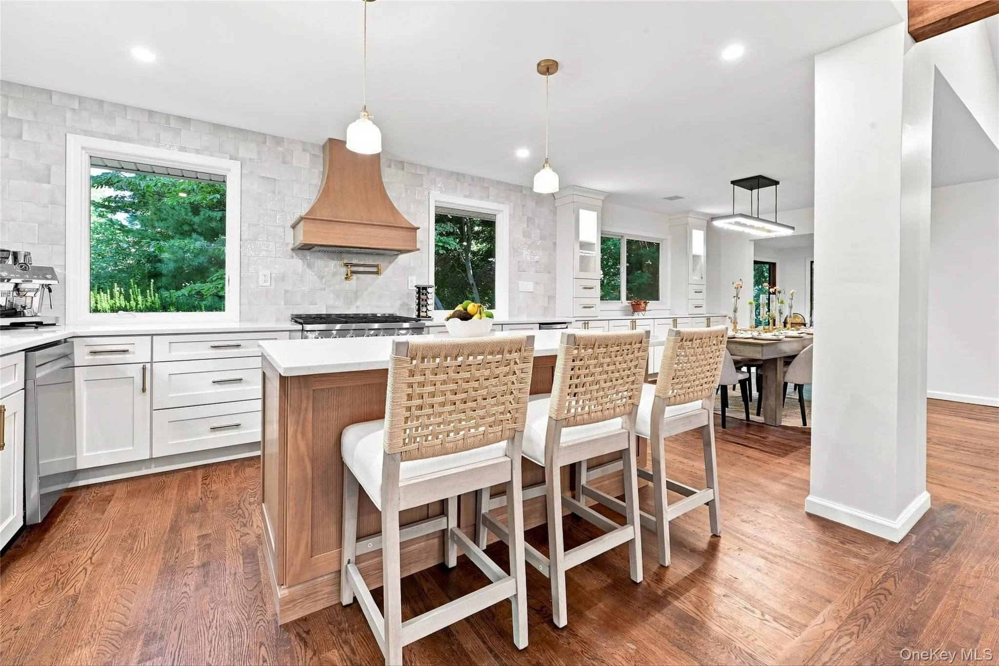 10 Moonedge Road, Huntington, NY, 4 Bedrooms Bedrooms, 9 Rooms Rooms,3 BathroomsBathrooms,Residential,For Rent,Moonedge,0,1046829 10 Moonedge Road, Huntington, NY, 4 Bedrooms Bedrooms, 9 Rooms Rooms,3 BathroomsBathrooms,Residential,For Rent,Moonedge,0,1046829