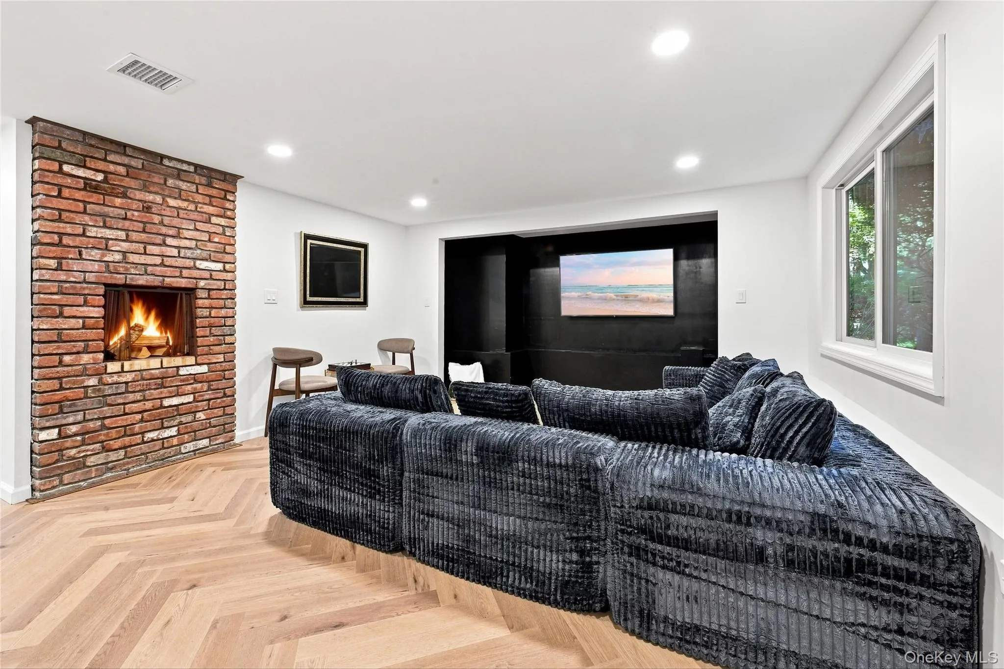 10 Moonedge Road, Huntington, NY, 4 Bedrooms Bedrooms, 9 Rooms Rooms,3 BathroomsBathrooms,Residential,For Rent,Moonedge,0,1046829 10 Moonedge Road, Huntington, NY, 4 Bedrooms Bedrooms, 9 Rooms Rooms,3 BathroomsBathrooms,Residential,For Rent,Moonedge,0,1046829