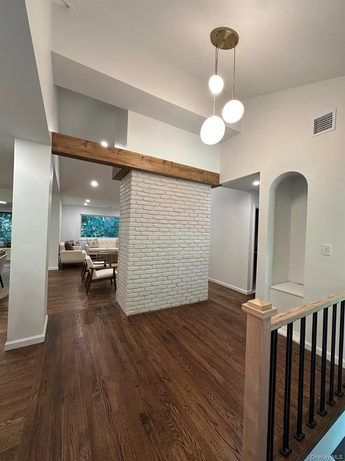 10 Moonedge Road, Huntington, NY, 4 Bedrooms Bedrooms, 9 Rooms Rooms,3 BathroomsBathrooms,Residential,For Rent,Moonedge,0,1046829 10 Moonedge Road, Huntington, NY, 4 Bedrooms Bedrooms, 9 Rooms Rooms,3 BathroomsBathrooms,Residential,For Rent,Moonedge,0,1046829