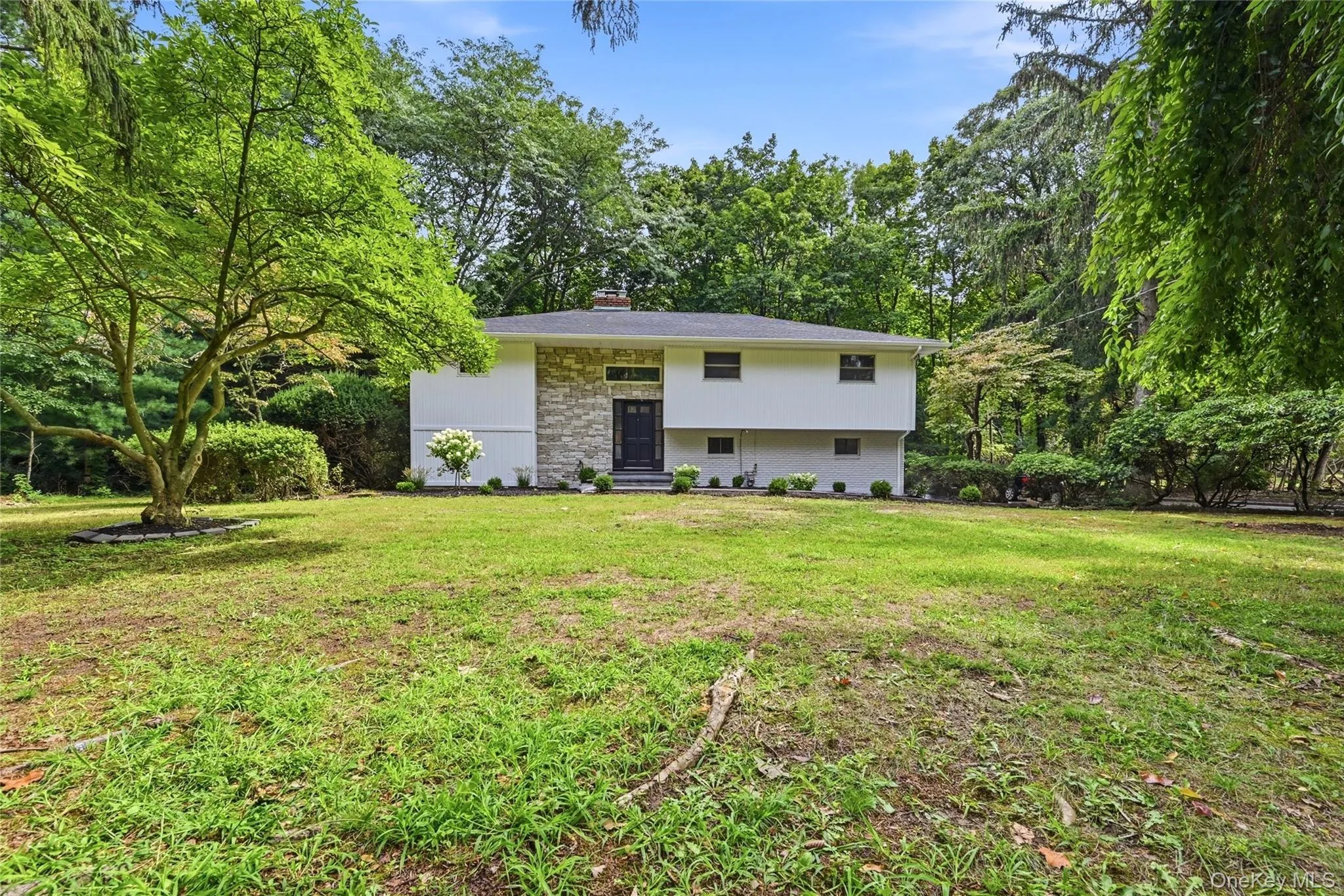 10 Moonedge Road, Huntington, NY, 4 Bedrooms Bedrooms, 9 Rooms Rooms,3 BathroomsBathrooms,Residential,For Rent,Moonedge,0,1046829 10 Moonedge Road, Huntington, NY, 4 Bedrooms Bedrooms, 9 Rooms Rooms,3 BathroomsBathrooms,Residential,For Rent,Moonedge,0,1046829