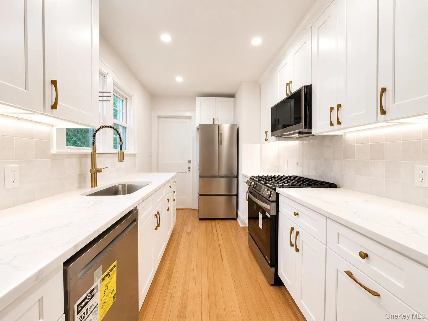 42 Crestview Street, New Rochelle, NY, 3 Bedrooms Bedrooms, 6 Rooms Rooms,1 BathroomBathrooms,Residential Lease,For Rent,Crestview,0,1046834 42 Crestview Street, New Rochelle, NY, 3 Bedrooms Bedrooms, 6 Rooms Rooms,1 BathroomBathrooms,Residential Lease,For Rent,Crestview,0,1046834