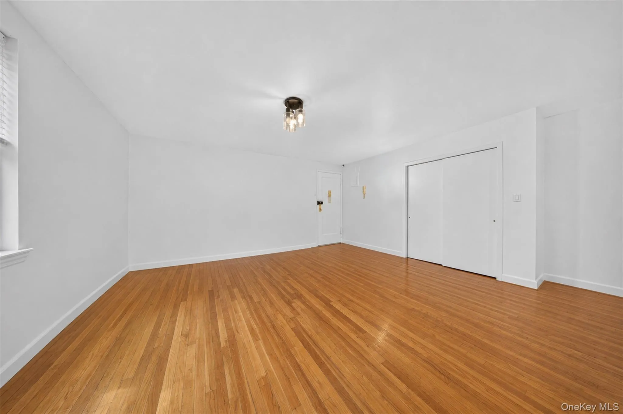47-22 215th Pl, New York, NY, 2 Bedrooms Bedrooms, 5 Rooms Rooms,1 BathroomBathrooms,Residential,For Rent,215th Pl,0,1046836 47-22 215th Pl, New York, NY, 2 Bedrooms Bedrooms, 5 Rooms Rooms,1 BathroomBathrooms,Residential,For Rent,215th Pl,0,1046836