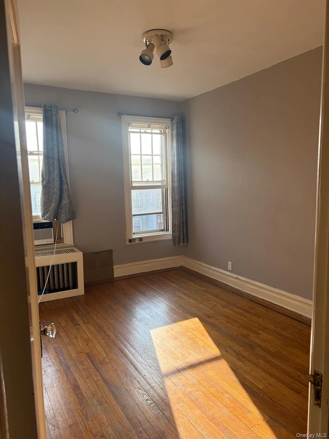 3134 79th Street, New York, NY, 3 Bedrooms Bedrooms, 5 Rooms Rooms,1 BathroomBathrooms,Residential Lease,For Rent,79th,0,1046839 3134 79th Street, New York, NY, 3 Bedrooms Bedrooms, 5 Rooms Rooms,1 BathroomBathrooms,Residential Lease,For Rent,79th,0,1046839