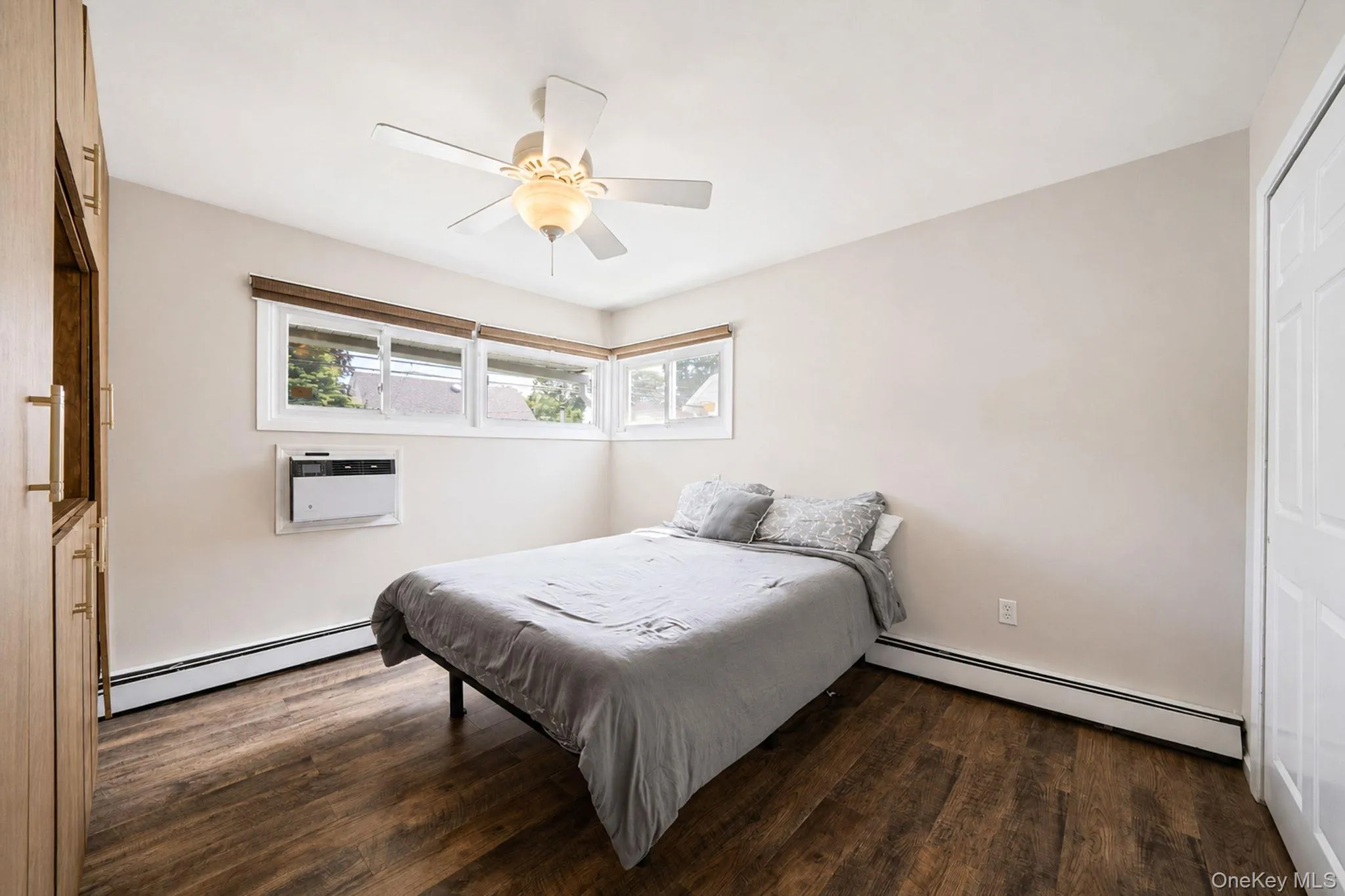 90 TWIN Lane, Hempstead, NY, 4 Bedrooms Bedrooms, 10 Rooms Rooms,2 BathroomsBathrooms,Residential Lease,For Rent,TWIN,0,1046845 90 TWIN Lane, Hempstead, NY, 4 Bedrooms Bedrooms, 10 Rooms Rooms,2 BathroomsBathrooms,Residential Lease,For Rent,TWIN,0,1046845