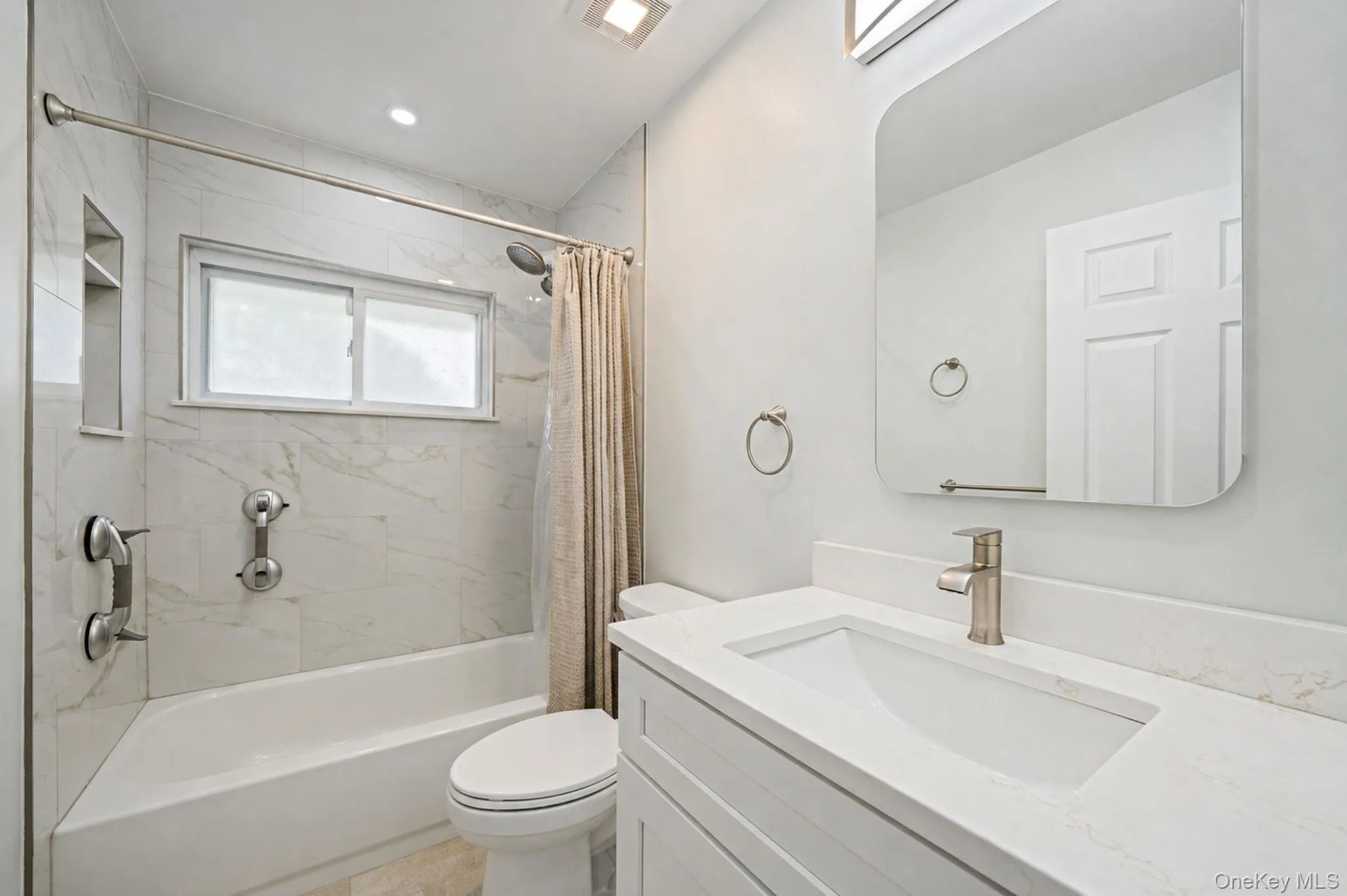 90 TWIN Lane, Hempstead, NY, 4 Bedrooms Bedrooms, 10 Rooms Rooms,2 BathroomsBathrooms,Residential Lease,For Rent,TWIN,0,1046845 90 TWIN Lane, Hempstead, NY, 4 Bedrooms Bedrooms, 10 Rooms Rooms,2 BathroomsBathrooms,Residential Lease,For Rent,TWIN,0,1046845
