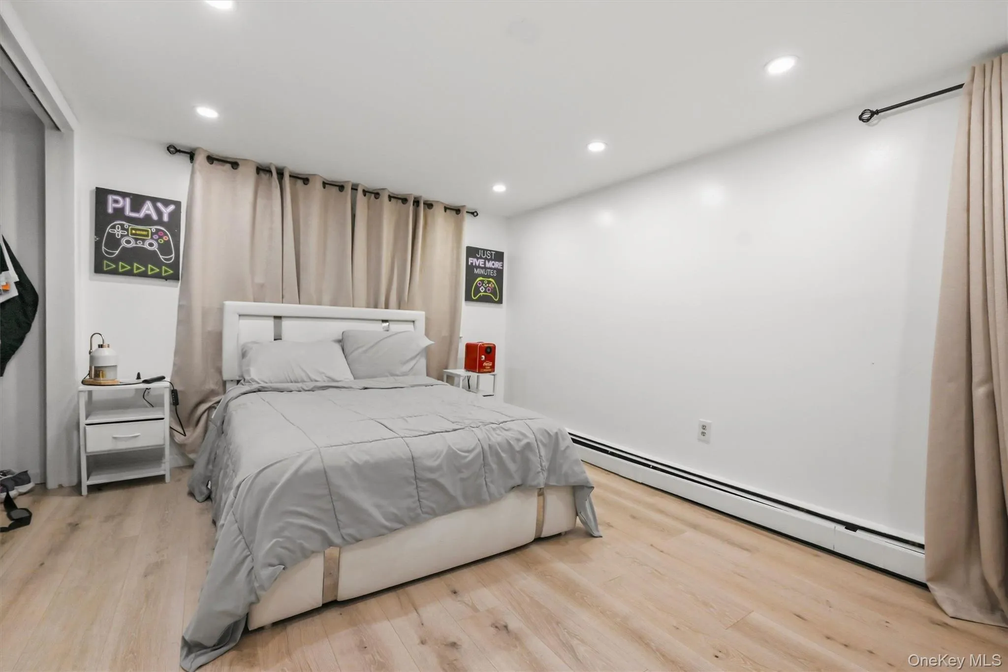 56 Main Street, Minisink, NY, 3 Bedrooms Bedrooms, 5 Rooms Rooms,2 BathroomsBathrooms,Residential,For Rent,Main,0,1046846 56 Main Street, Minisink, NY, 3 Bedrooms Bedrooms, 5 Rooms Rooms,2 BathroomsBathrooms,Residential,For Rent,Main,0,1046846