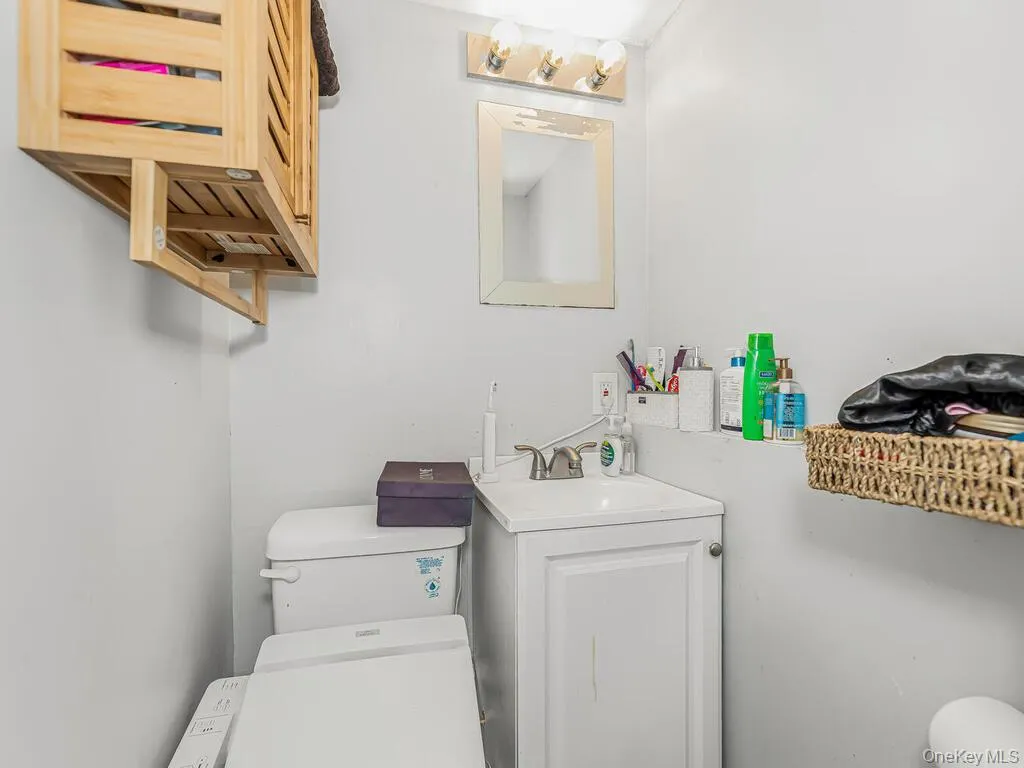 2951 Kingsland Avenue, New York, NY, 4 Bedrooms Bedrooms, 4 Rooms Rooms,3 BathroomsBathrooms,Residential,For Rent,Kingsland,0,1046847 2951 Kingsland Avenue, New York, NY, 4 Bedrooms Bedrooms, 4 Rooms Rooms,3 BathroomsBathrooms,Residential,For Rent,Kingsland,0,1046847