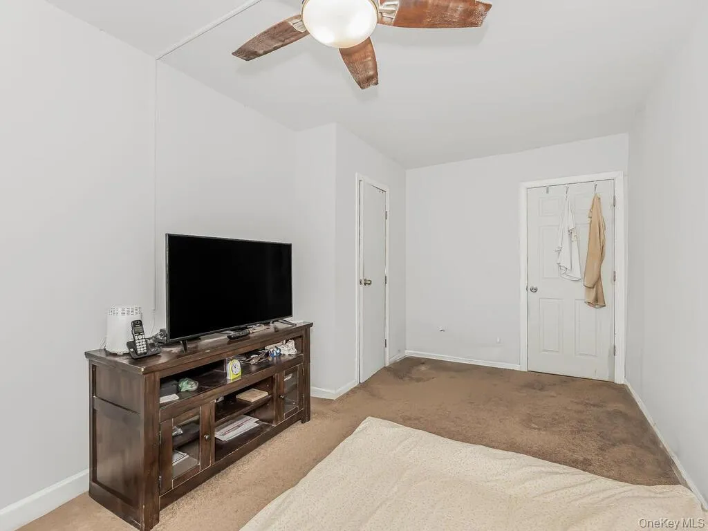 2951 Kingsland Avenue, New York, NY, 4 Bedrooms Bedrooms, 4 Rooms Rooms,3 BathroomsBathrooms,Residential,For Rent,Kingsland,0,1046847 2951 Kingsland Avenue, New York, NY, 4 Bedrooms Bedrooms, 4 Rooms Rooms,3 BathroomsBathrooms,Residential,For Rent,Kingsland,0,1046847
