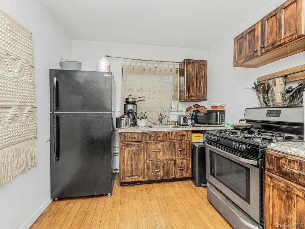 2951 Kingsland Avenue, New York, NY, 4 Bedrooms Bedrooms, 4 Rooms Rooms,3 BathroomsBathrooms,Residential,For Rent,Kingsland,0,1046847 2951 Kingsland Avenue, New York, NY, 4 Bedrooms Bedrooms, 4 Rooms Rooms,3 BathroomsBathrooms,Residential,For Rent,Kingsland,0,1046847
