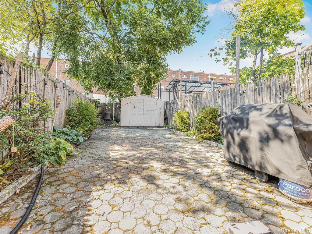2951 Kingsland Avenue, New York, NY, 4 Bedrooms Bedrooms, 4 Rooms Rooms,3 BathroomsBathrooms,Residential,For Rent,Kingsland,0,1046847 2951 Kingsland Avenue, New York, NY, 4 Bedrooms Bedrooms, 4 Rooms Rooms,3 BathroomsBathrooms,Residential,For Rent,Kingsland,0,1046847