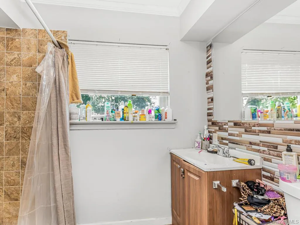 2951 Kingsland Avenue, New York, NY, 4 Bedrooms Bedrooms, 4 Rooms Rooms,3 BathroomsBathrooms,Residential,For Rent,Kingsland,0,1046847 2951 Kingsland Avenue, New York, NY, 4 Bedrooms Bedrooms, 4 Rooms Rooms,3 BathroomsBathrooms,Residential,For Rent,Kingsland,0,1046847