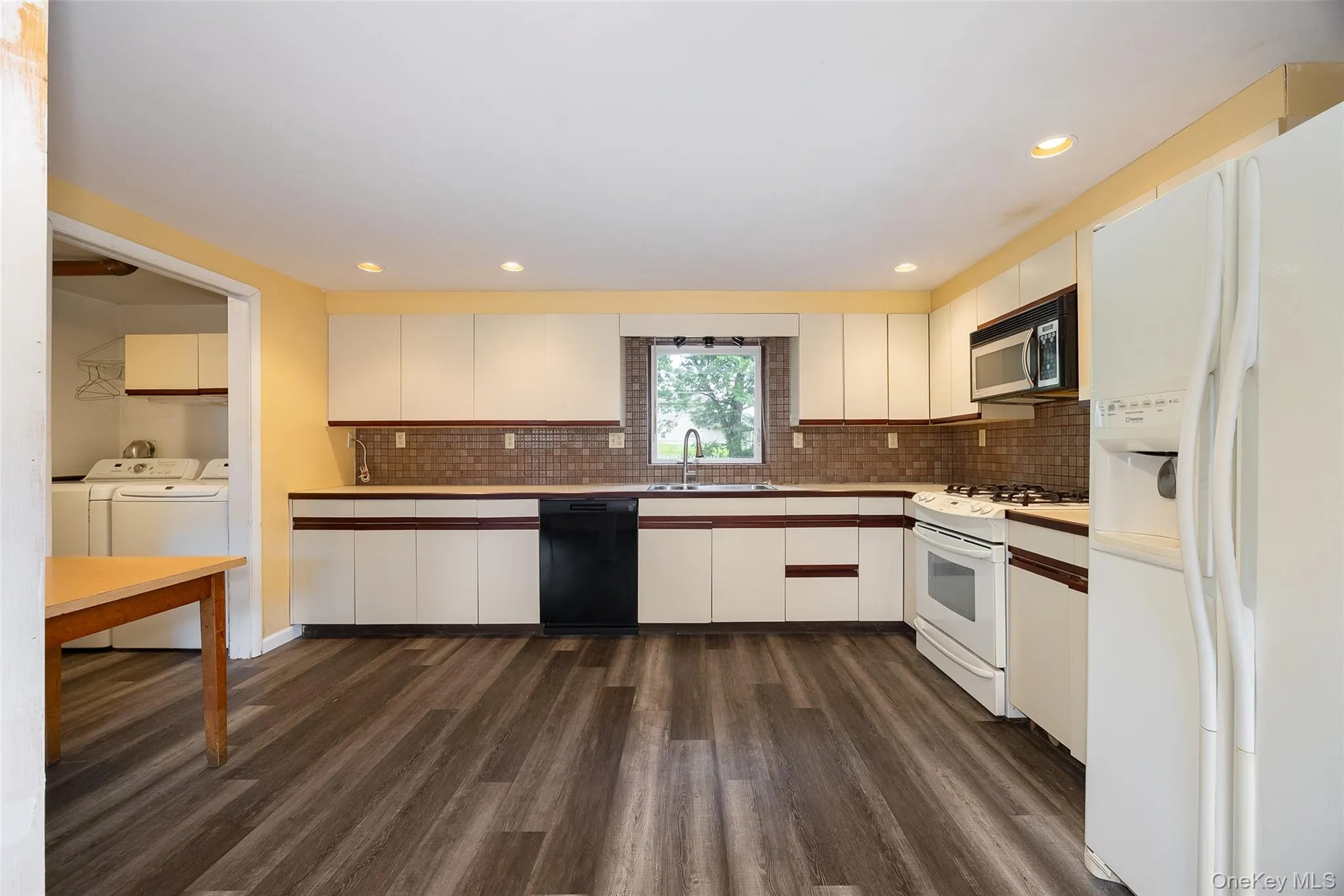 19 Tor Road, Wappinger, NY, 3 Bedrooms Bedrooms, 7 Rooms Rooms,2 BathroomsBathrooms,Residential,For Rent,Tor,0,1046851 19 Tor Road, Wappinger, NY, 3 Bedrooms Bedrooms, 7 Rooms Rooms,2 BathroomsBathrooms,Residential,For Rent,Tor,0,1046851