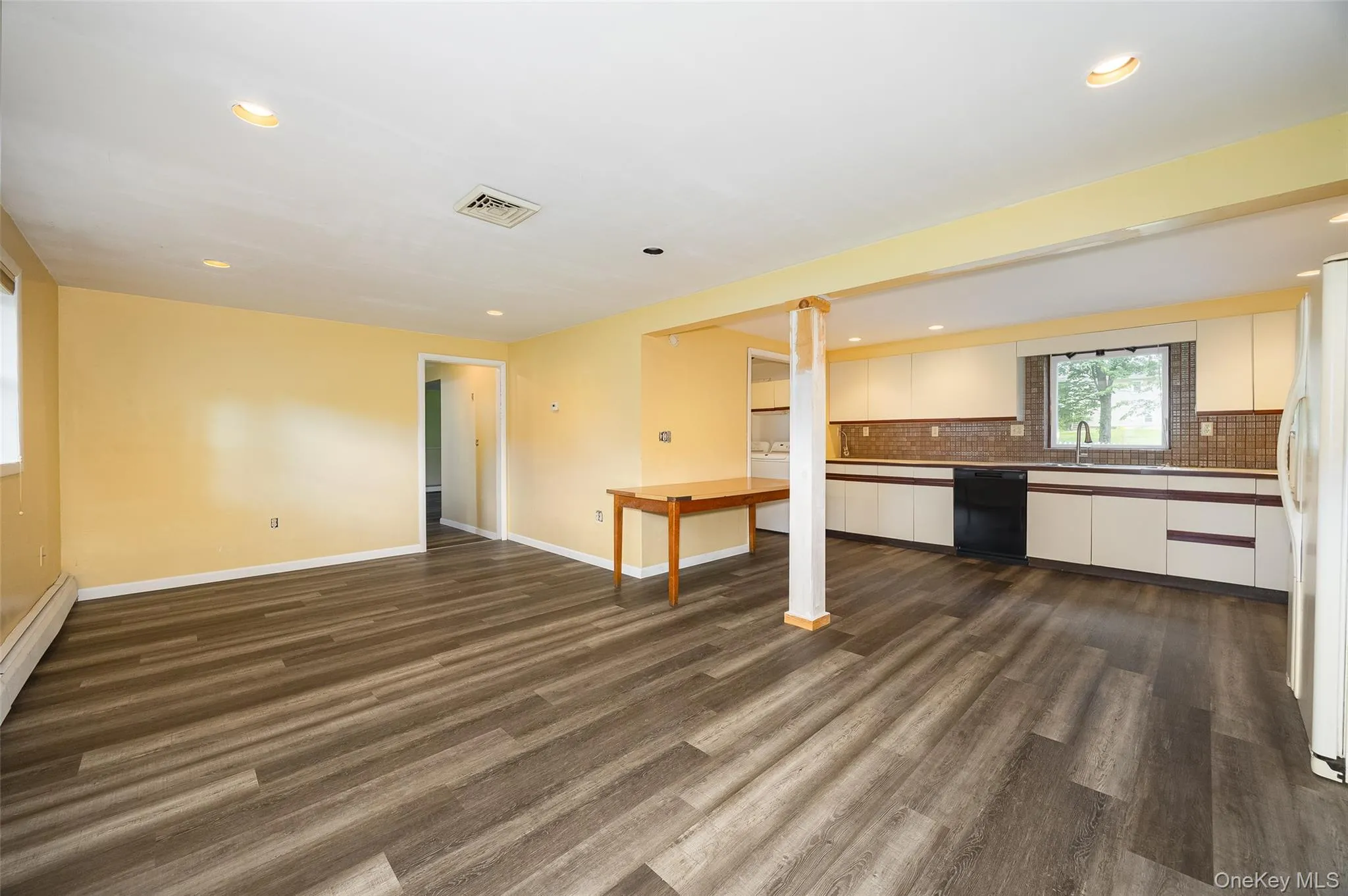 19 Tor Road, Wappinger, NY, 3 Bedrooms Bedrooms, 7 Rooms Rooms,2 BathroomsBathrooms,Residential,For Rent,Tor,0,1046851 19 Tor Road, Wappinger, NY, 3 Bedrooms Bedrooms, 7 Rooms Rooms,2 BathroomsBathrooms,Residential,For Rent,Tor,0,1046851