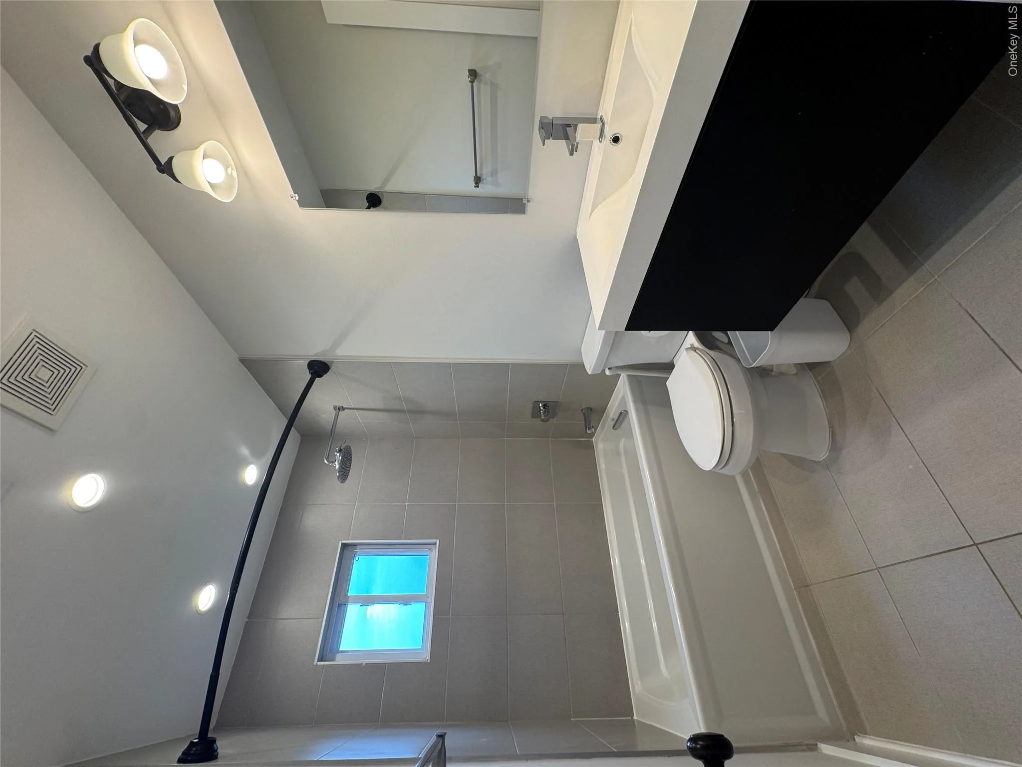 3215 Eastern Parkway, Hempstead, NY, 3 Bedrooms Bedrooms, 9 Rooms Rooms,3 BathroomsBathrooms,Residential,For Rent,Eastern,0,1046852 3215 Eastern Parkway, Hempstead, NY, 3 Bedrooms Bedrooms, 9 Rooms Rooms,3 BathroomsBathrooms,Residential,For Rent,Eastern,0,1046852