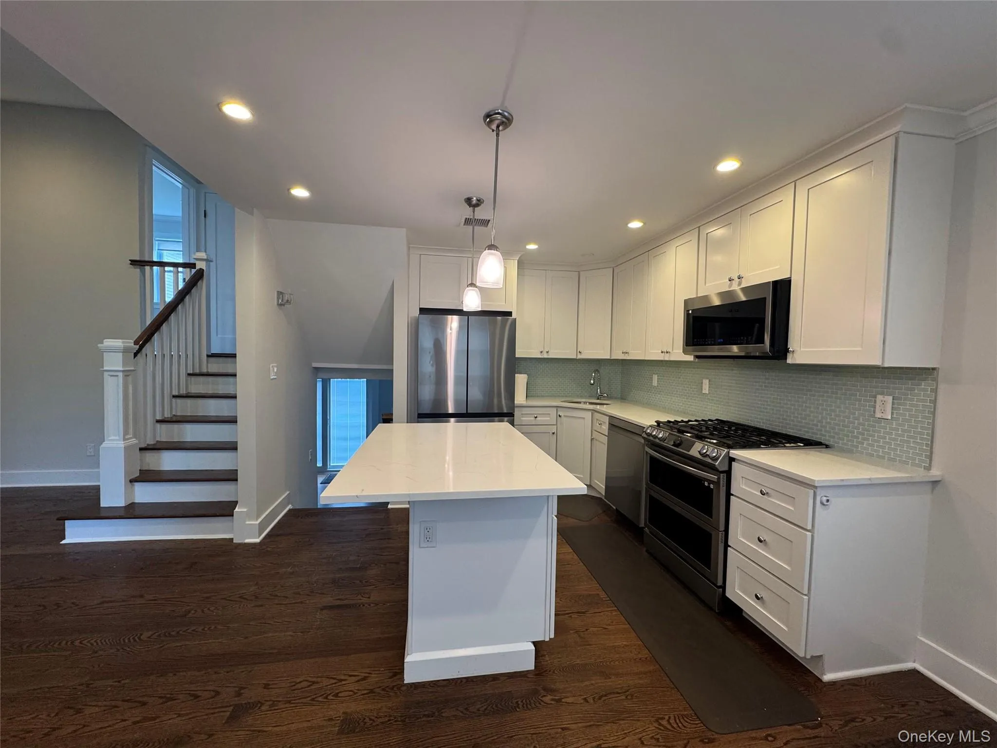 3215 Eastern Parkway, Hempstead, NY, 3 Bedrooms Bedrooms, 9 Rooms Rooms,3 BathroomsBathrooms,Residential,For Rent,Eastern,0,1046852 3215 Eastern Parkway, Hempstead, NY, 3 Bedrooms Bedrooms, 9 Rooms Rooms,3 BathroomsBathrooms,Residential,For Rent,Eastern,0,1046852