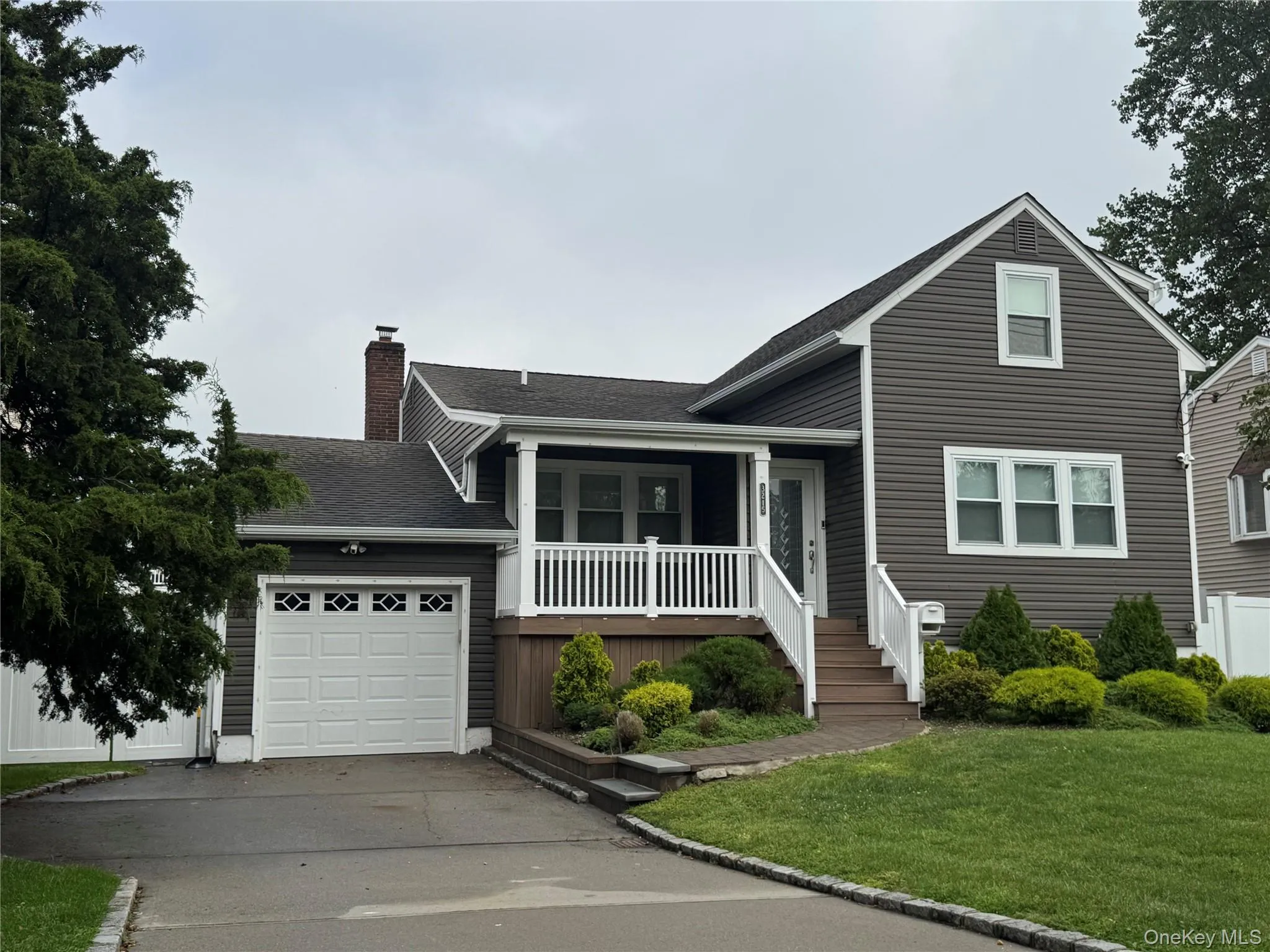 3215 Eastern Parkway, Hempstead, NY, 3 Bedrooms Bedrooms, 9 Rooms Rooms,3 BathroomsBathrooms,Residential,For Rent,Eastern,0,1046852 3215 Eastern Parkway, Hempstead, NY, 3 Bedrooms Bedrooms, 9 Rooms Rooms,3 BathroomsBathrooms,Residential,For Rent,Eastern,0,1046852