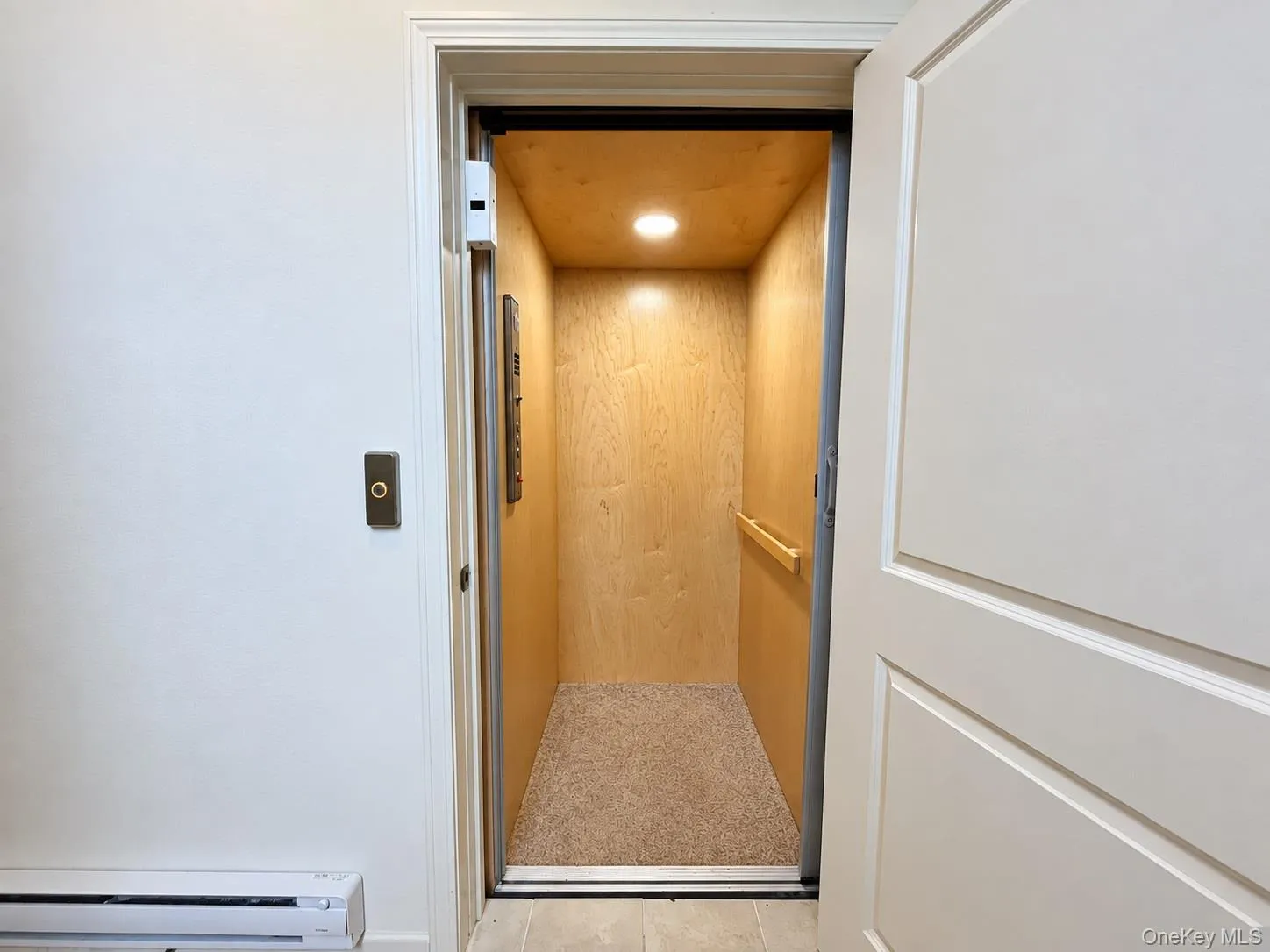 41 Greentree Court, Brookhaven, NY, 2 Bedrooms Bedrooms, 5 Rooms Rooms,2 BathroomsBathrooms,Residential,For Rent,Greentree,0,1046853 41 Greentree Court, Brookhaven, NY, 2 Bedrooms Bedrooms, 5 Rooms Rooms,2 BathroomsBathrooms,Residential,For Rent,Greentree,0,1046853