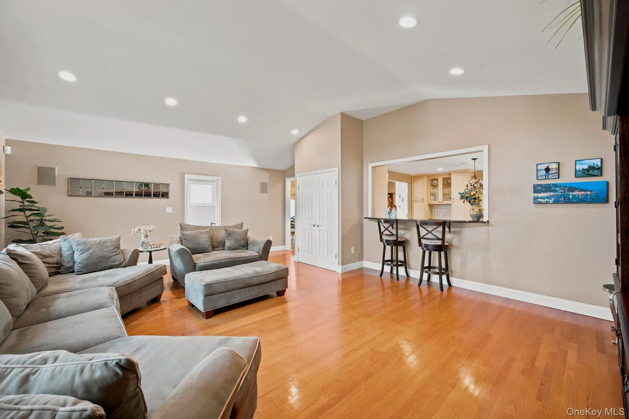 154 Celler Avenue, North Hempstead, NY, 3 Bedrooms Bedrooms, 8 Rooms Rooms,3 BathroomsBathrooms,Residential,For Rent,Celler,0,1046862 154 Celler Avenue, North Hempstead, NY, 3 Bedrooms Bedrooms, 8 Rooms Rooms,3 BathroomsBathrooms,Residential,For Rent,Celler,0,1046862