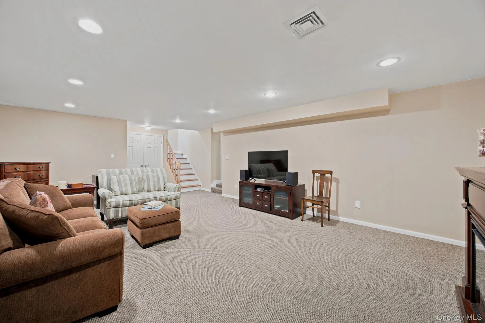 154 Celler Avenue, North Hempstead, NY, 3 Bedrooms Bedrooms, 8 Rooms Rooms,3 BathroomsBathrooms,Residential,For Rent,Celler,0,1046862 154 Celler Avenue, North Hempstead, NY, 3 Bedrooms Bedrooms, 8 Rooms Rooms,3 BathroomsBathrooms,Residential,For Rent,Celler,0,1046862