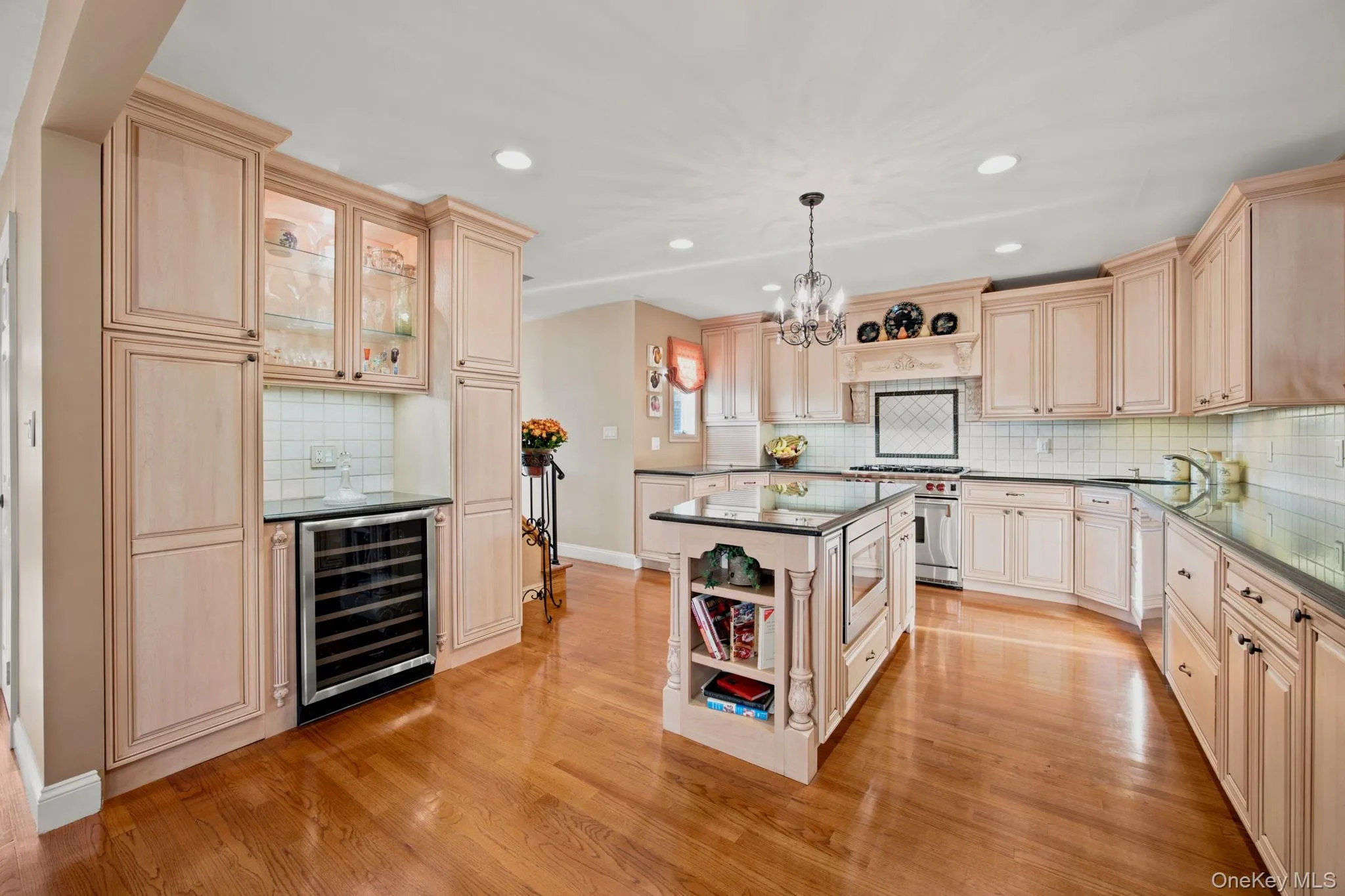 154 Celler Avenue, North Hempstead, NY, 3 Bedrooms Bedrooms, 8 Rooms Rooms,3 BathroomsBathrooms,Residential,For Rent,Celler,0,1046862 154 Celler Avenue, North Hempstead, NY, 3 Bedrooms Bedrooms, 8 Rooms Rooms,3 BathroomsBathrooms,Residential,For Rent,Celler,0,1046862