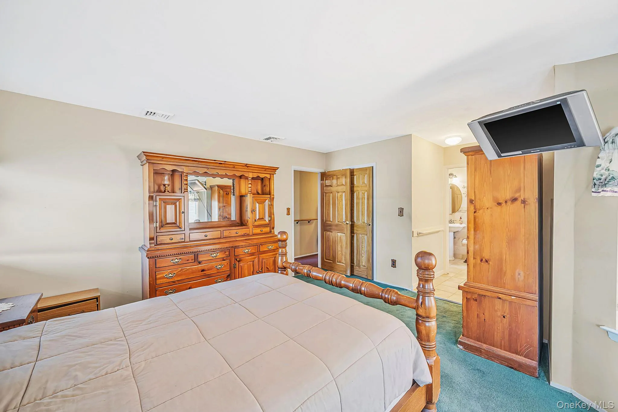 4 Rolling Hills Drive, Brookhaven, NY, 3 Bedrooms Bedrooms, 7 Rooms Rooms,1 BathroomBathrooms,Residential,For Rent,Rolling Hills,0,1046863 4 Rolling Hills Drive, Brookhaven, NY, 3 Bedrooms Bedrooms, 7 Rooms Rooms,1 BathroomBathrooms,Residential,For Rent,Rolling Hills,0,1046863