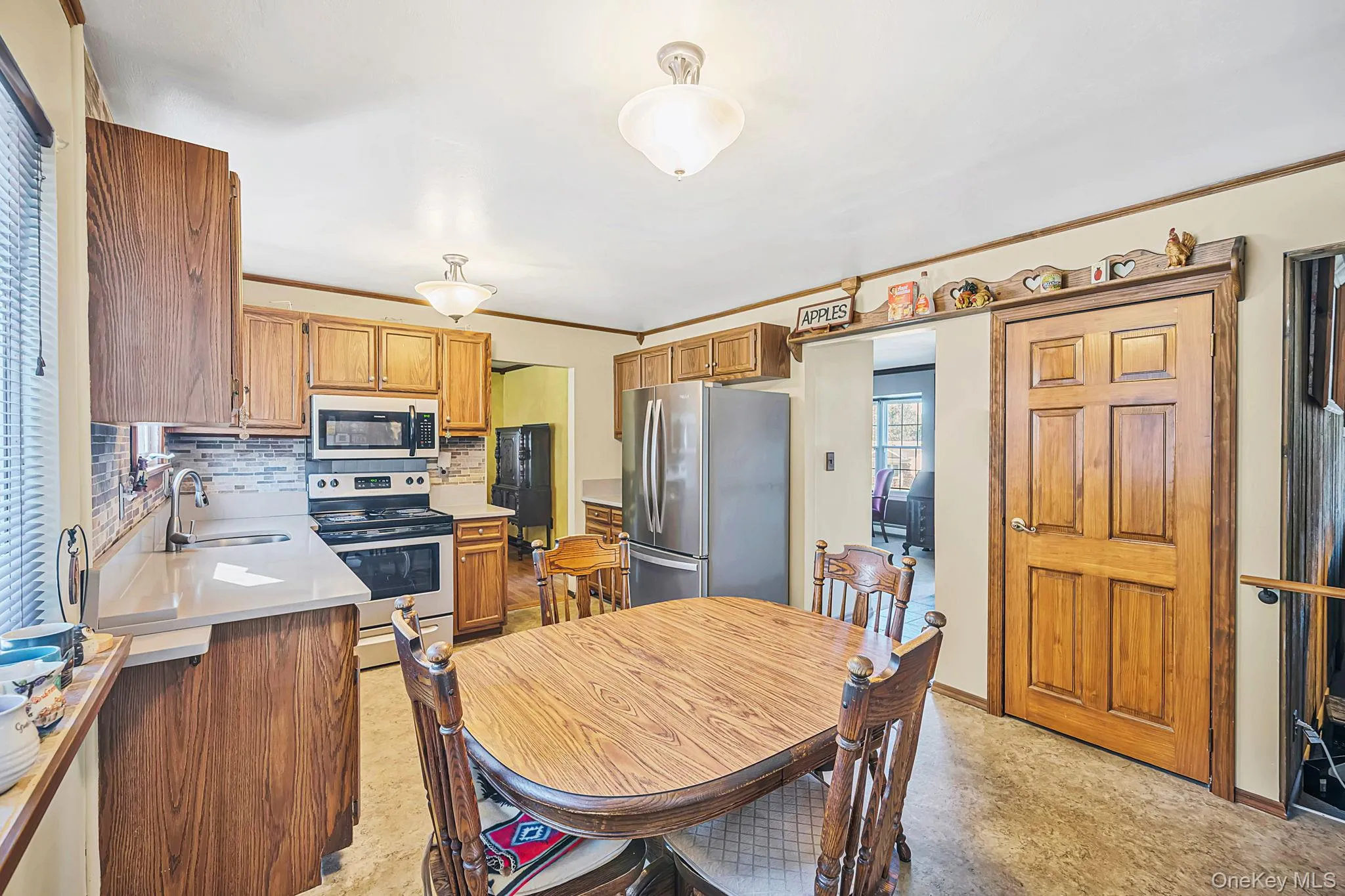 4 Rolling Hills Drive, Brookhaven, NY, 3 Bedrooms Bedrooms, 7 Rooms Rooms,1 BathroomBathrooms,Residential,For Rent,Rolling Hills,0,1046863 4 Rolling Hills Drive, Brookhaven, NY, 3 Bedrooms Bedrooms, 7 Rooms Rooms,1 BathroomBathrooms,Residential,For Rent,Rolling Hills,0,1046863