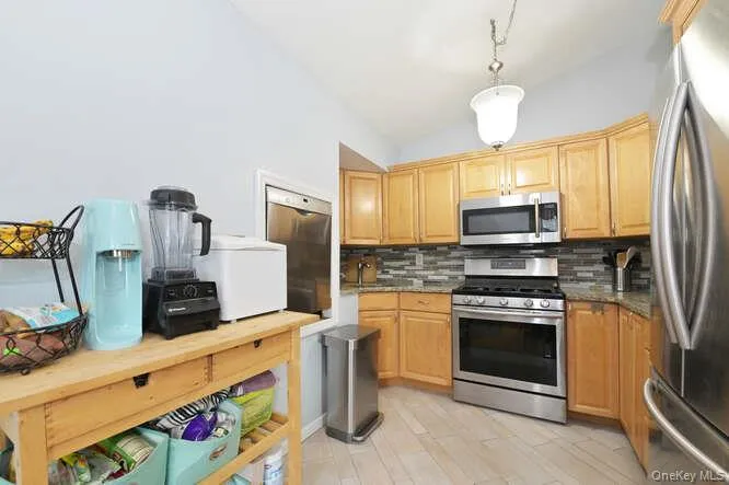 10 Pickwick Drive, Oyster Bay, NY, 4 Bedrooms Bedrooms, 10 Rooms Rooms,2 BathroomsBathrooms,Residential Lease,For Rent,Pickwick,0,1046866 10 Pickwick Drive, Oyster Bay, NY, 4 Bedrooms Bedrooms, 10 Rooms Rooms,2 BathroomsBathrooms,Residential Lease,For Rent,Pickwick,0,1046866