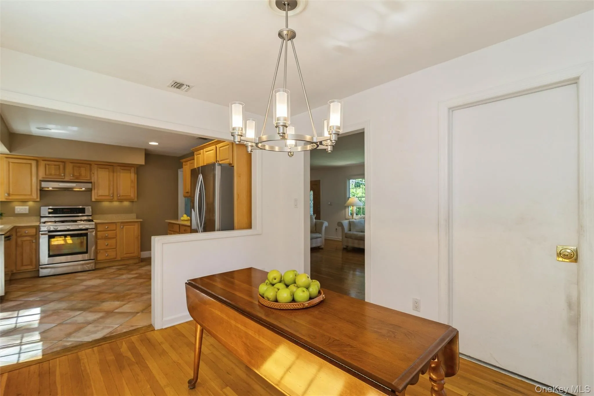 24 Old Homestead Road, Brookhaven, NY, 3 Bedrooms Bedrooms, 6 Rooms Rooms,2 BathroomsBathrooms,Residential,For Rent,Old Homestead,0,1046868 24 Old Homestead Road, Brookhaven, NY, 3 Bedrooms Bedrooms, 6 Rooms Rooms,2 BathroomsBathrooms,Residential,For Rent,Old Homestead,0,1046868