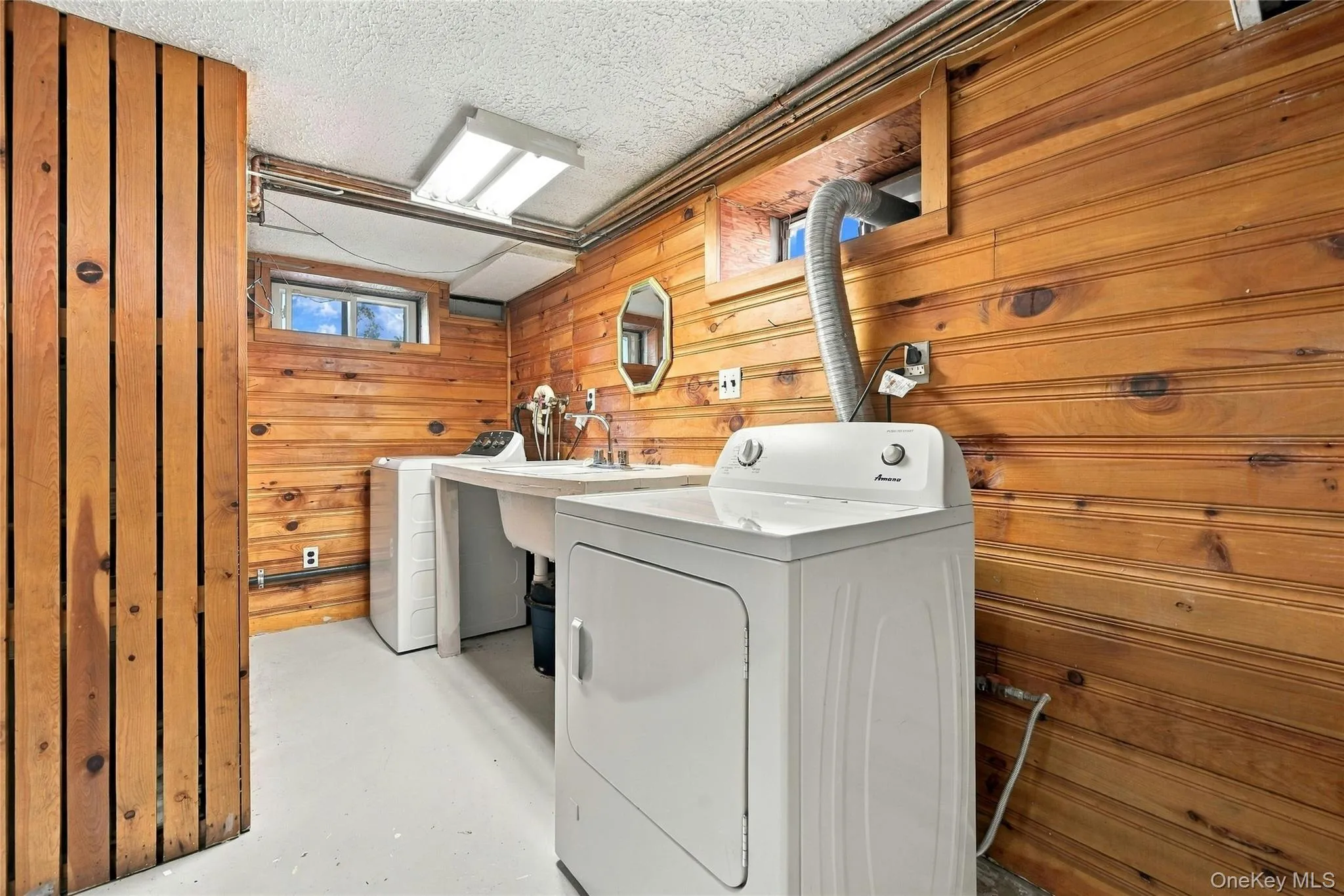 15 Shore Oaks Drive, Brookhaven, NY, 3 Bedrooms Bedrooms, 6 Rooms Rooms,2 BathroomsBathrooms,Residential,For Rent,Shore Oaks,0,1046869 15 Shore Oaks Drive, Brookhaven, NY, 3 Bedrooms Bedrooms, 6 Rooms Rooms,2 BathroomsBathrooms,Residential,For Rent,Shore Oaks,0,1046869