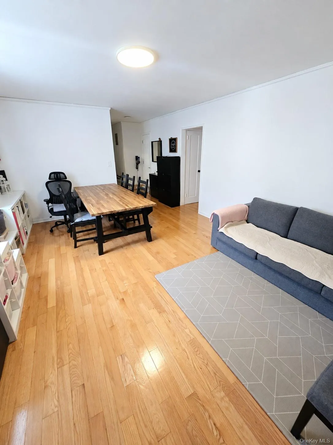 52-02 39th Avenue, New York, NY, 2 Bedrooms Bedrooms, 4 Rooms Rooms,1 BathroomBathrooms,Residential,For Rent,39th,0,1046870 52-02 39th Avenue, New York, NY, 2 Bedrooms Bedrooms, 4 Rooms Rooms,1 BathroomBathrooms,Residential,For Rent,39th,0,1046870