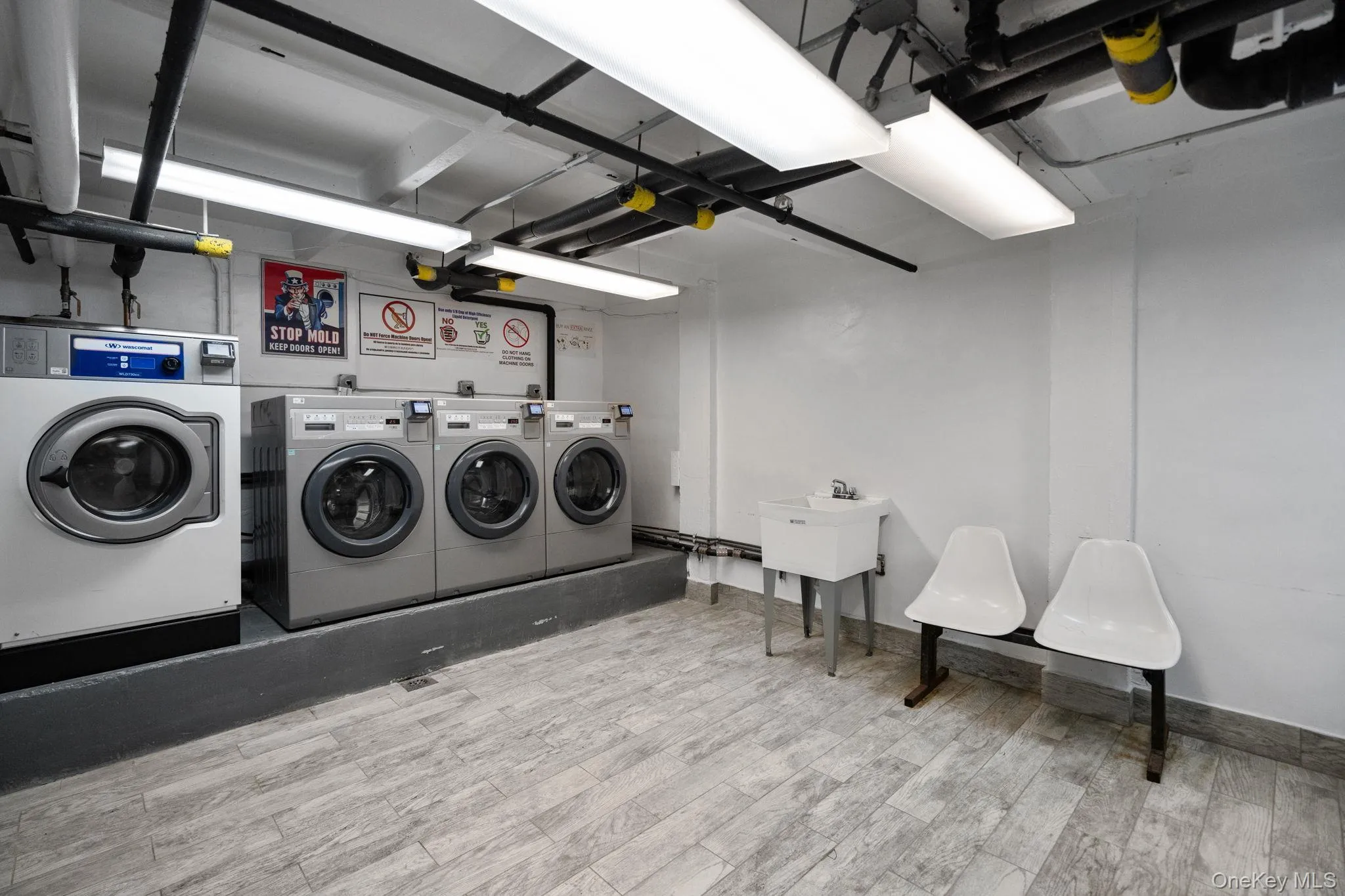 14749 Charter Road, New York, NY, 2 Bedrooms Bedrooms, 6 Rooms Rooms,1 BathroomBathrooms,Residential,For Rent,Charter,0,1046872 14749 Charter Road, New York, NY, 2 Bedrooms Bedrooms, 6 Rooms Rooms,1 BathroomBathrooms,Residential,For Rent,Charter,0,1046872