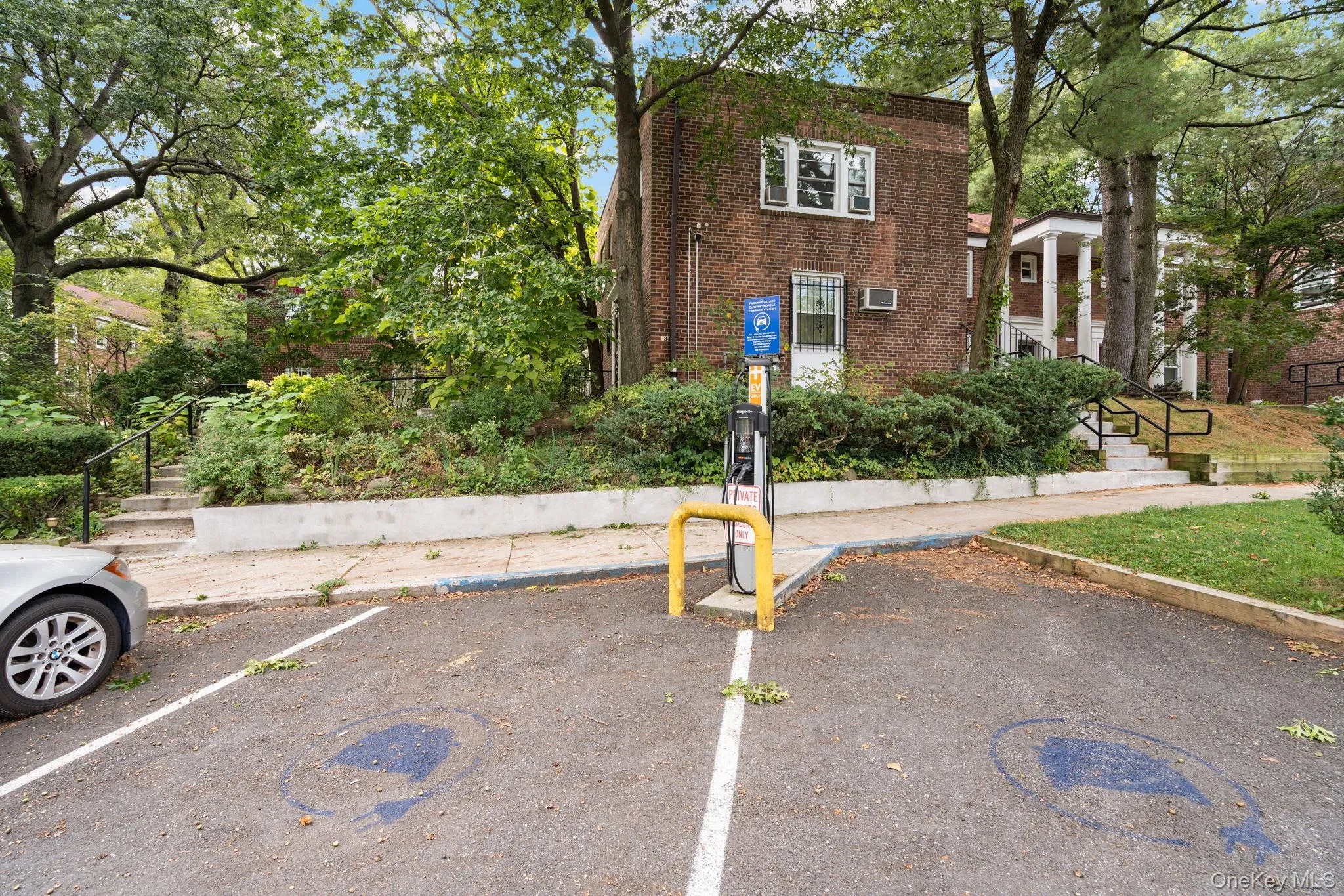 14749 Charter Road, New York, NY, 2 Bedrooms Bedrooms, 6 Rooms Rooms,1 BathroomBathrooms,Residential,For Rent,Charter,0,1046872 14749 Charter Road, New York, NY, 2 Bedrooms Bedrooms, 6 Rooms Rooms,1 BathroomBathrooms,Residential,For Rent,Charter,0,1046872