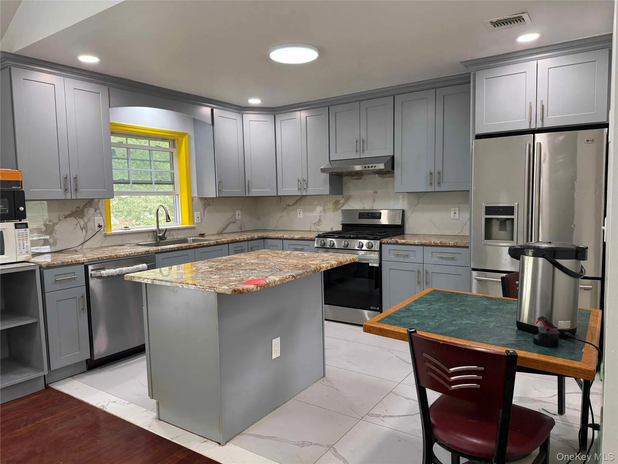 20 3rd Street, Middletown, NY, 5 Bedrooms Bedrooms, 10 Rooms Rooms,3 BathroomsBathrooms,Residential,For Rent,3rd,0,1046887 20 3rd Street, Middletown, NY, 5 Bedrooms Bedrooms, 10 Rooms Rooms,3 BathroomsBathrooms,Residential,For Rent,3rd,0,1046887