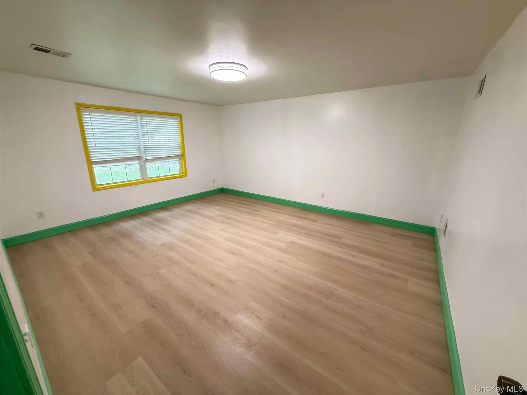 20 3rd Street, Middletown, NY, 5 Bedrooms Bedrooms, 10 Rooms Rooms,3 BathroomsBathrooms,Residential,For Rent,3rd,0,1046887 20 3rd Street, Middletown, NY, 5 Bedrooms Bedrooms, 10 Rooms Rooms,3 BathroomsBathrooms,Residential,For Rent,3rd,0,1046887