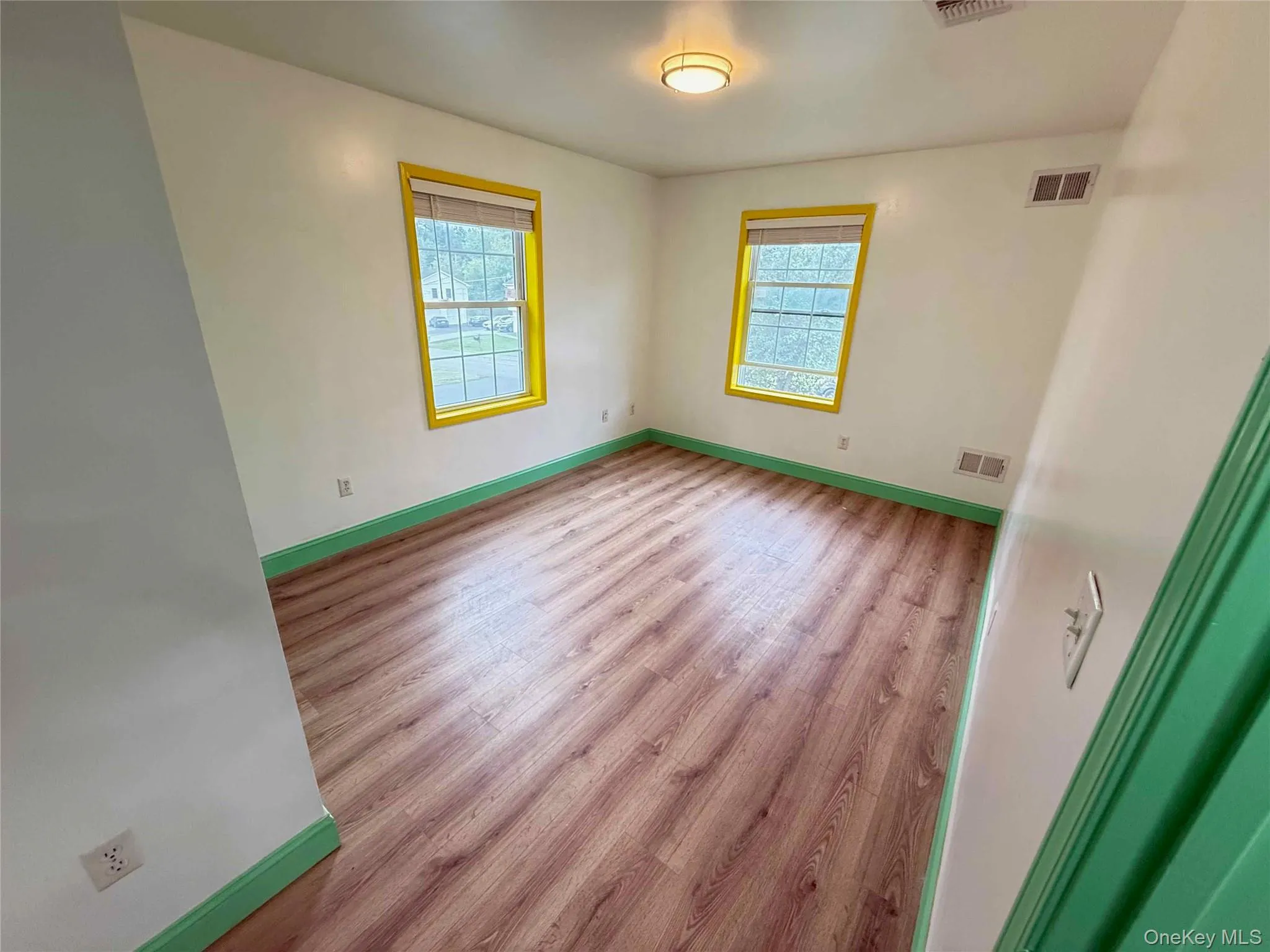 20 3rd Street, Middletown, NY, 5 Bedrooms Bedrooms, 10 Rooms Rooms,3 BathroomsBathrooms,Residential,For Rent,3rd,0,1046887 20 3rd Street, Middletown, NY, 5 Bedrooms Bedrooms, 10 Rooms Rooms,3 BathroomsBathrooms,Residential,For Rent,3rd,0,1046887
