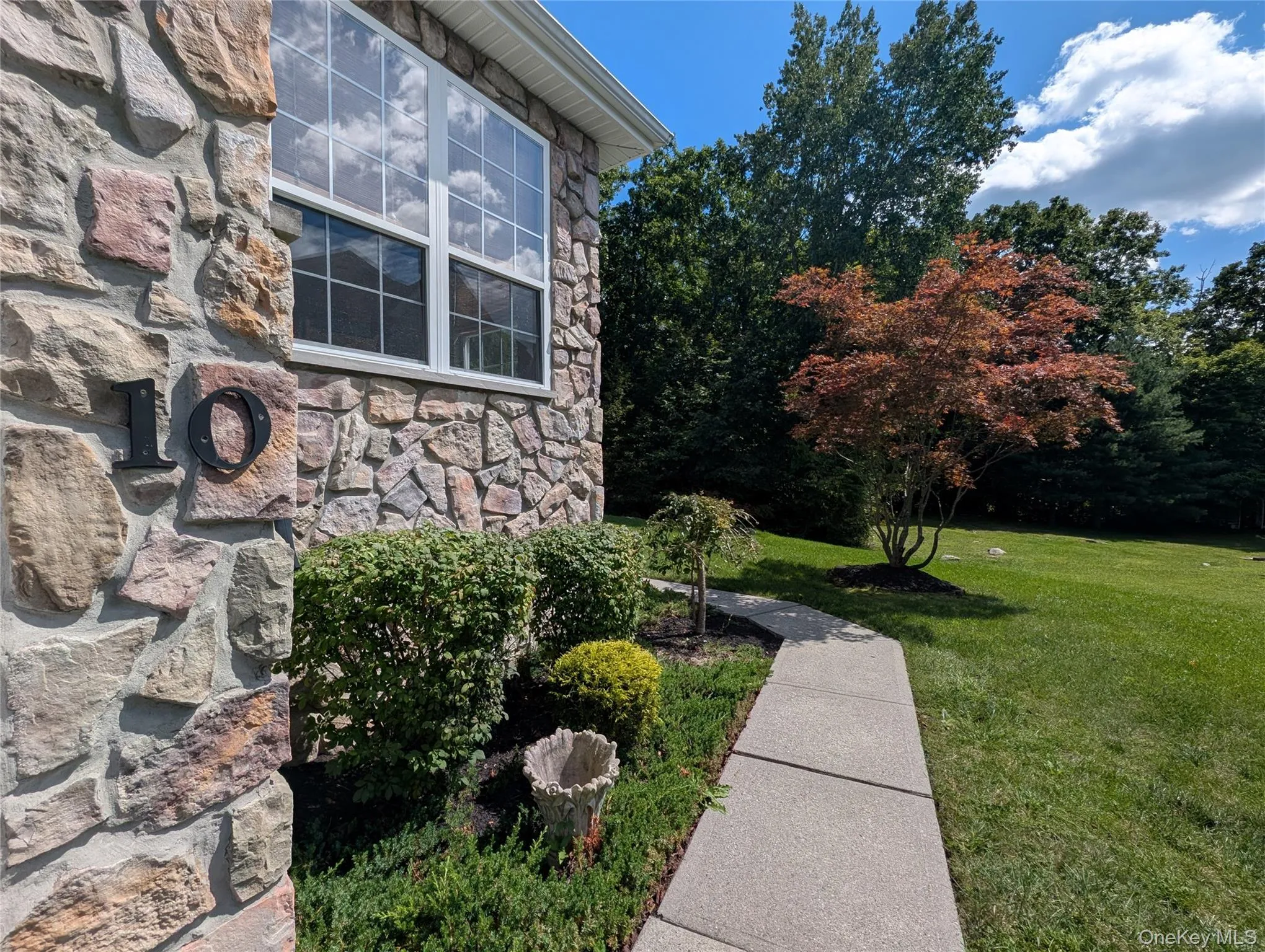 10 Willow Court, Tuxedo, NY, 2 Bedrooms Bedrooms, 10 Rooms Rooms,2 BathroomsBathrooms,Residential,For Rent,Willow,0,1046891 10 Willow Court, Tuxedo, NY, 2 Bedrooms Bedrooms, 10 Rooms Rooms,2 BathroomsBathrooms,Residential,For Rent,Willow,0,1046891