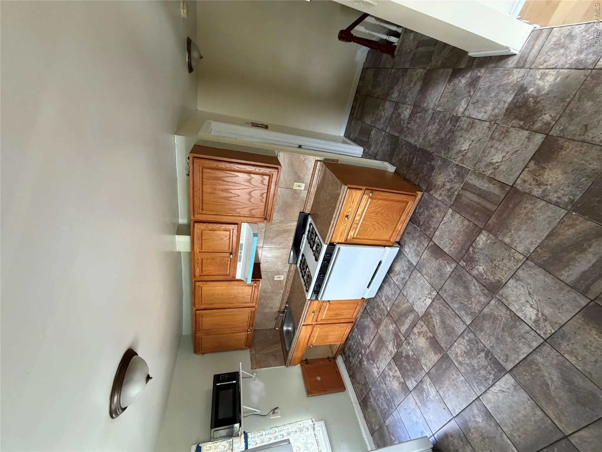 10 Fiske Place, Hempstead, NY, 3 Bedrooms Bedrooms, 6 Rooms Rooms,1 BathroomBathrooms,Residential Lease,For Rent,Fiske,0,1046892 10 Fiske Place, Hempstead, NY, 3 Bedrooms Bedrooms, 6 Rooms Rooms,1 BathroomBathrooms,Residential Lease,For Rent,Fiske,0,1046892