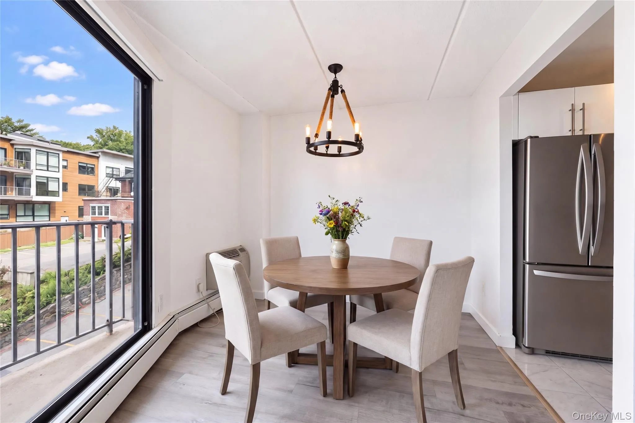 Virtually Staged Dining Area Virtually Staged Dining Area