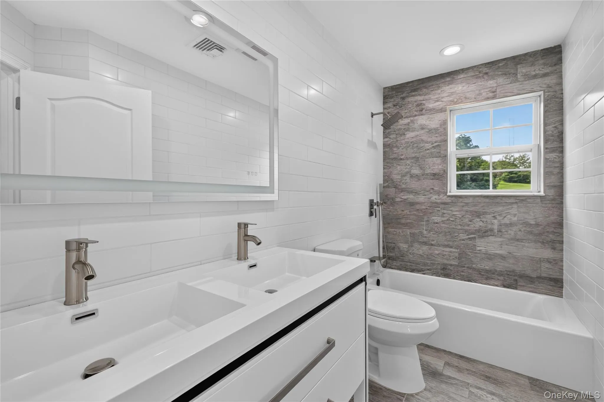 26 Hamlet Drive, Islip, NY, 5 Bedrooms Bedrooms, 18 Rooms Rooms,3 BathroomsBathrooms,Residential,For Rent,Hamlet,0,1046896 26 Hamlet Drive, Islip, NY, 5 Bedrooms Bedrooms, 18 Rooms Rooms,3 BathroomsBathrooms,Residential,For Rent,Hamlet,0,1046896