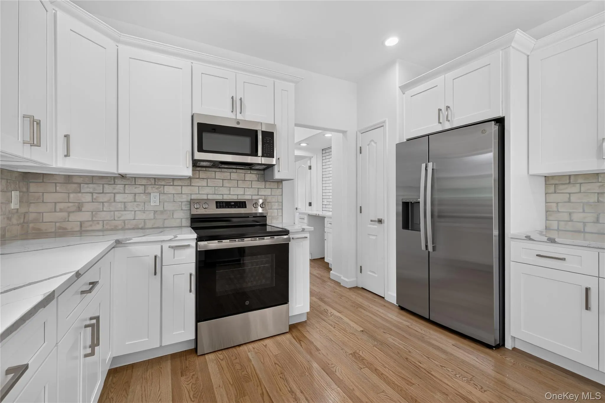26 Hamlet Drive, Islip, NY, 5 Bedrooms Bedrooms, 18 Rooms Rooms,3 BathroomsBathrooms,Residential,For Rent,Hamlet,0,1046896 26 Hamlet Drive, Islip, NY, 5 Bedrooms Bedrooms, 18 Rooms Rooms,3 BathroomsBathrooms,Residential,For Rent,Hamlet,0,1046896