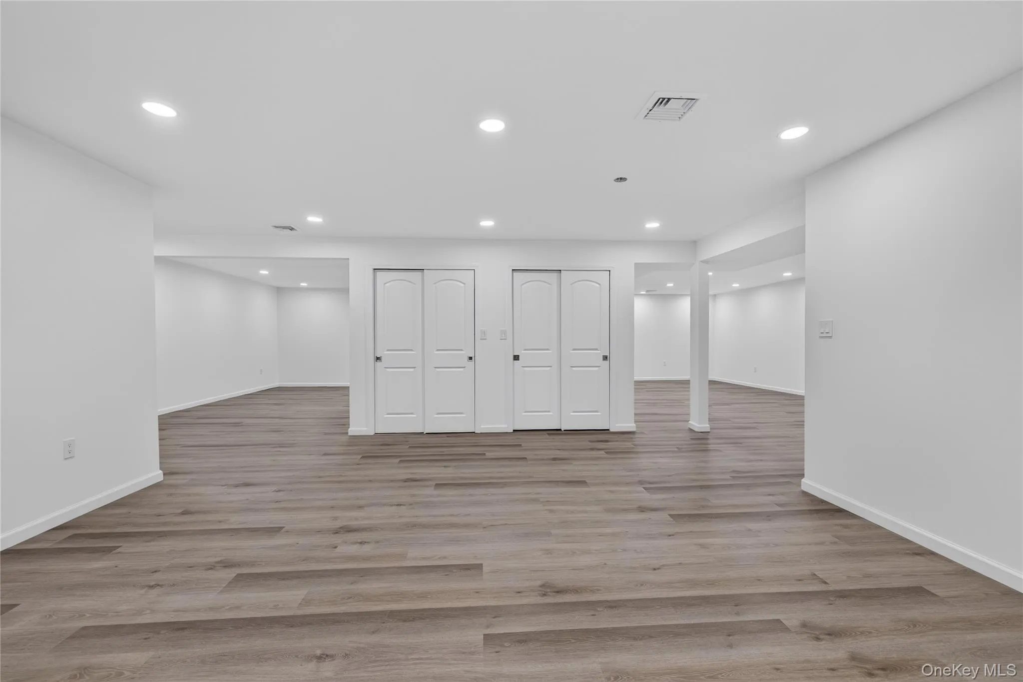 26 Hamlet Drive, Islip, NY, 5 Bedrooms Bedrooms, 18 Rooms Rooms,3 BathroomsBathrooms,Residential,For Rent,Hamlet,0,1046896 26 Hamlet Drive, Islip, NY, 5 Bedrooms Bedrooms, 18 Rooms Rooms,3 BathroomsBathrooms,Residential,For Rent,Hamlet,0,1046896
