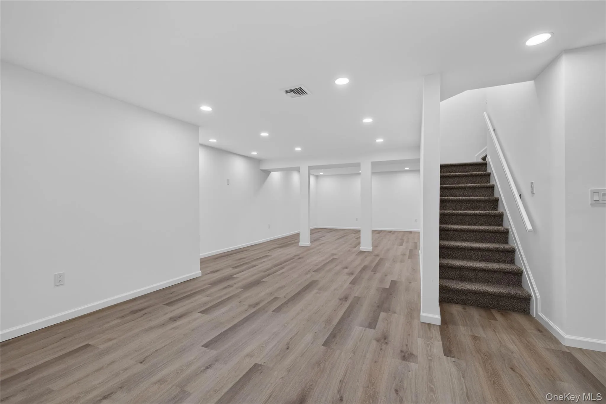 26 Hamlet Drive, Islip, NY, 5 Bedrooms Bedrooms, 18 Rooms Rooms,3 BathroomsBathrooms,Residential,For Rent,Hamlet,0,1046896 26 Hamlet Drive, Islip, NY, 5 Bedrooms Bedrooms, 18 Rooms Rooms,3 BathroomsBathrooms,Residential,For Rent,Hamlet,0,1046896